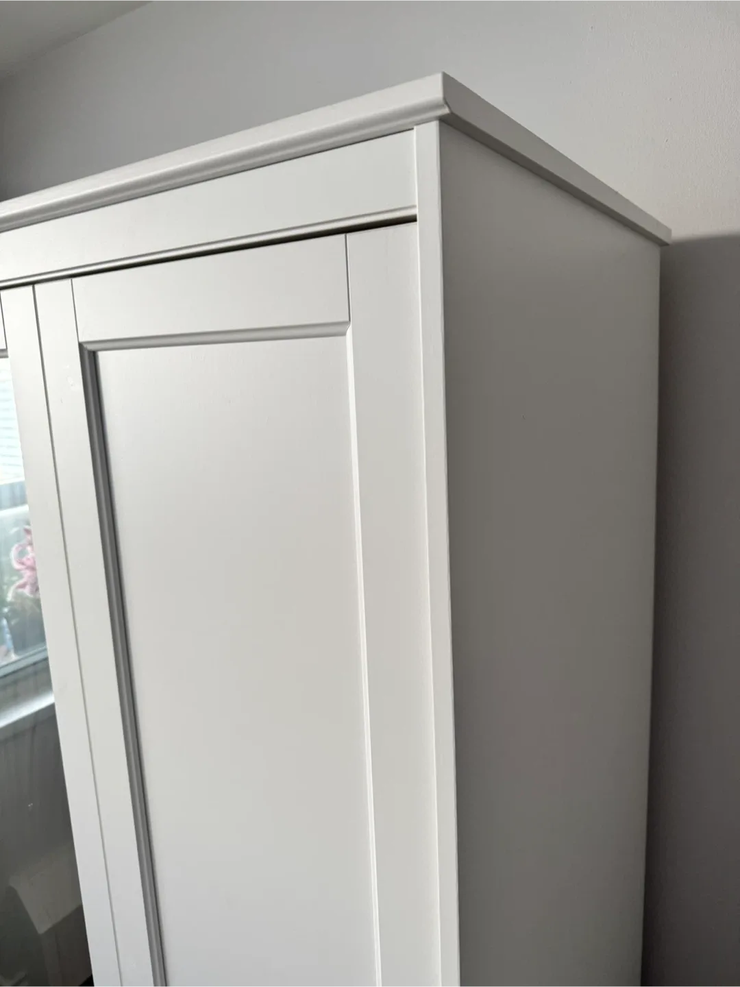 Songesand Ikea sturdyWhite Wardrobe with Mirror Doors image indicator(3)