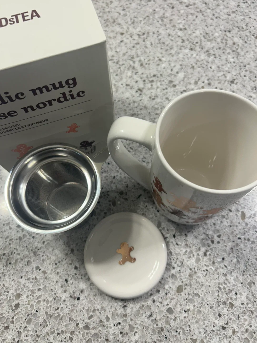 DAVIDsTEA Nordic Mug with Lid and Infuser image indicator(4)