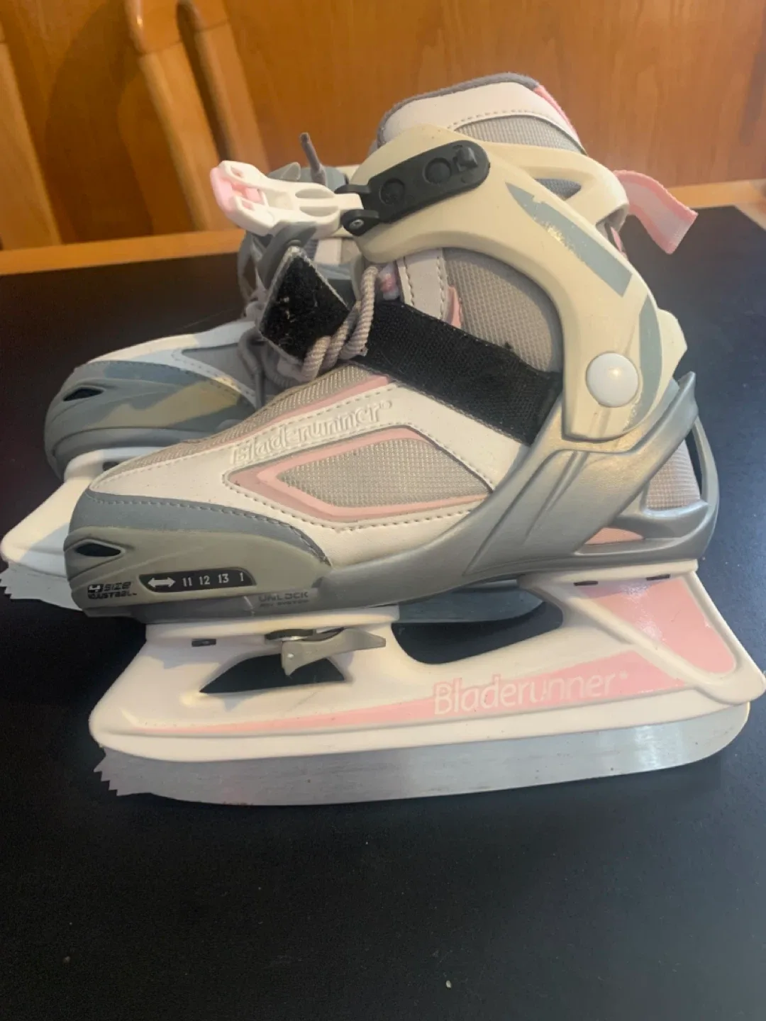 Skates - Girls image indicator(2)