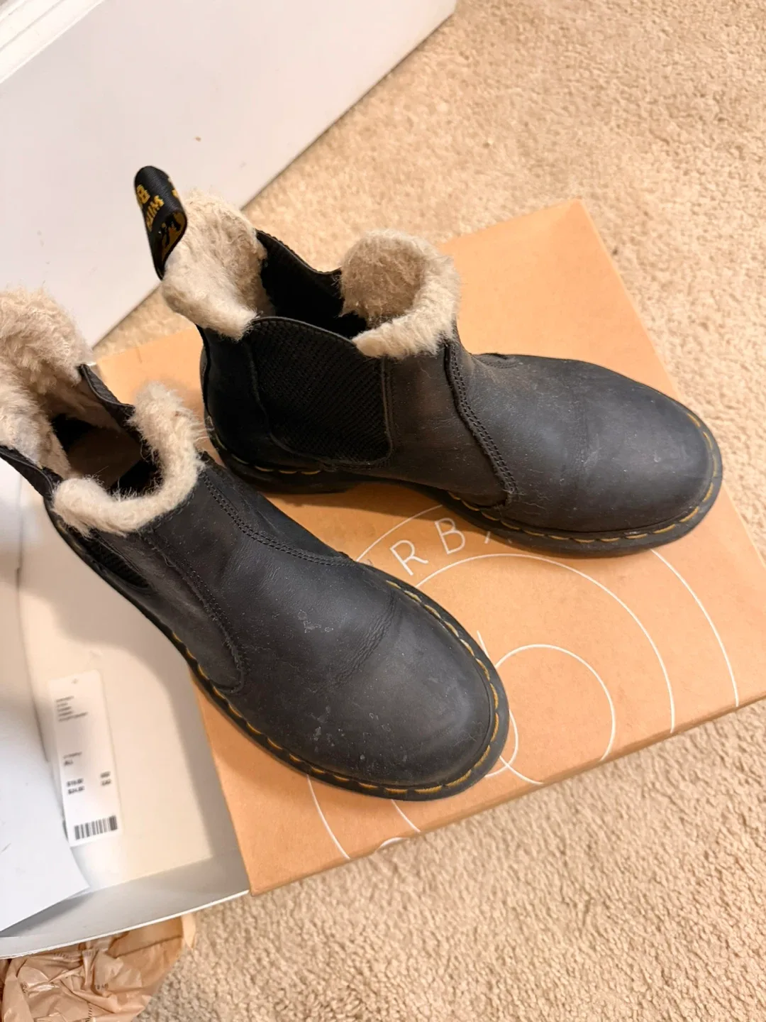 Dr. Martens Leona Faux Fur Lined Chelsea Boots, US 7 image indicator(2)