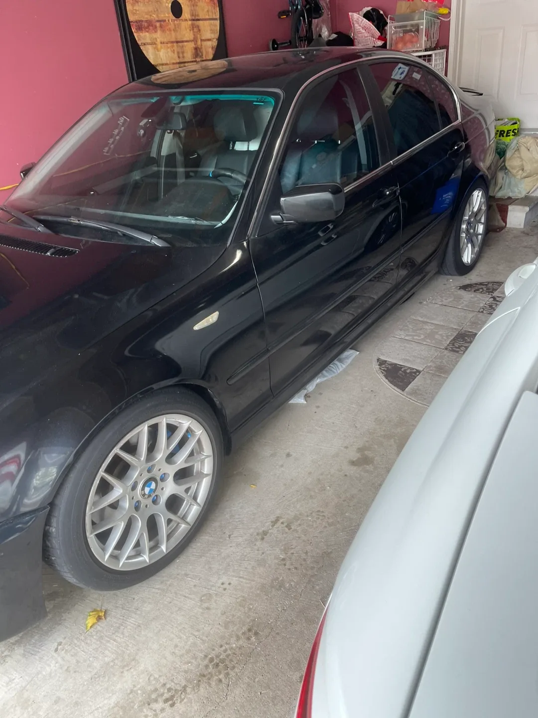 2004 BMW 330i image indicator(2)