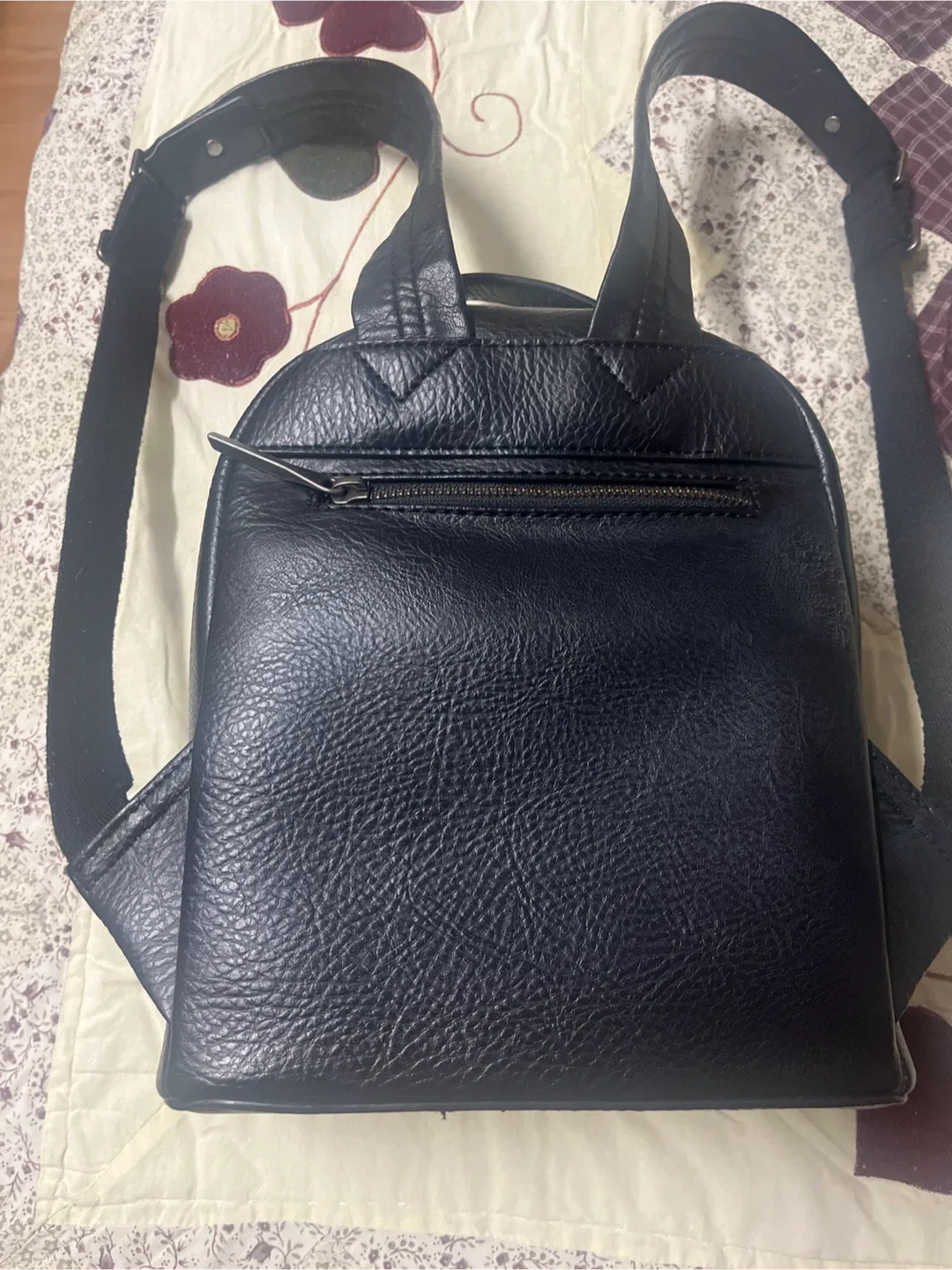 Matt & Nat Black Backpack image indicator(2)