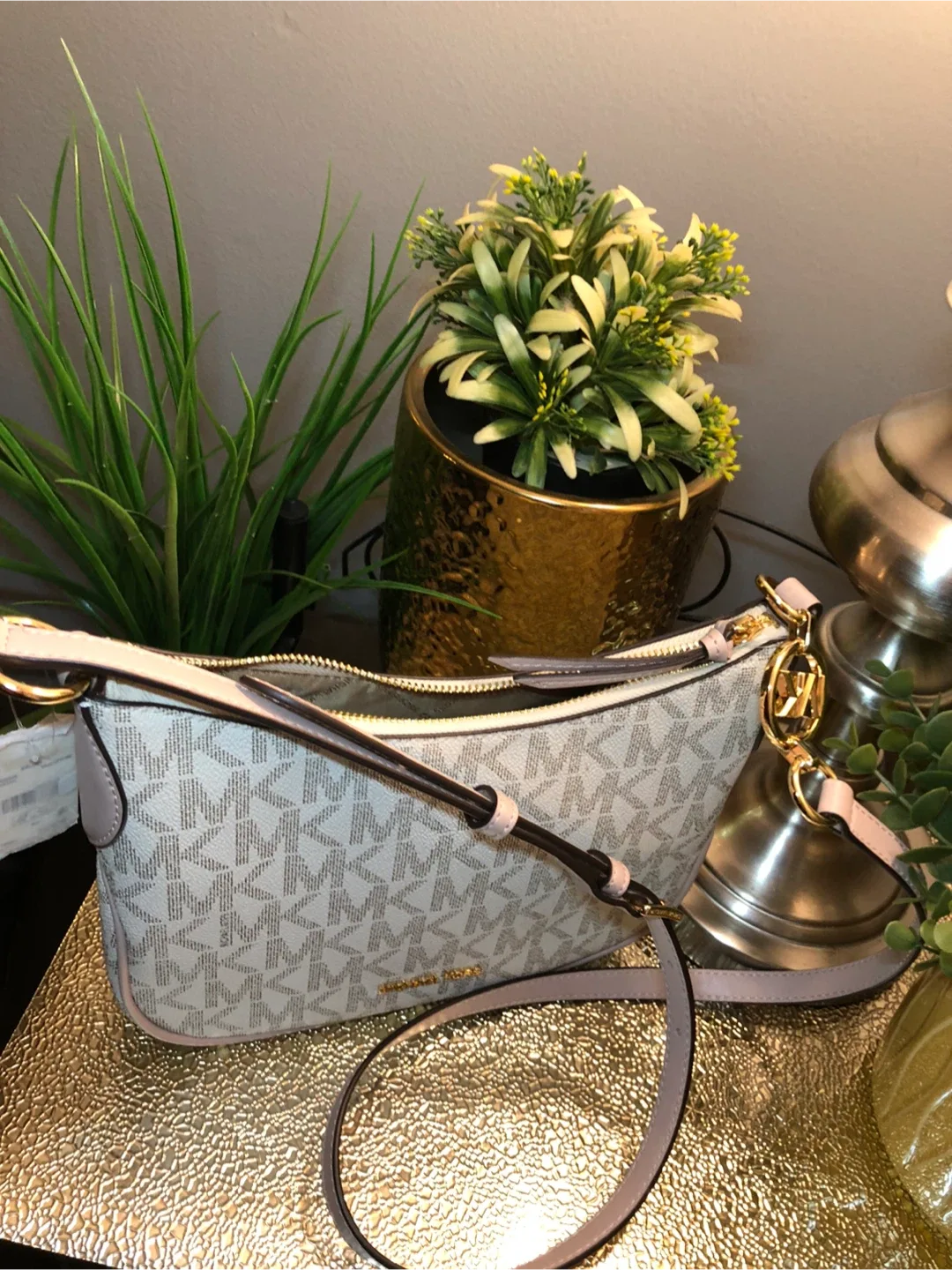 Michael Kors Shoulder Bag - White image indicator(5)