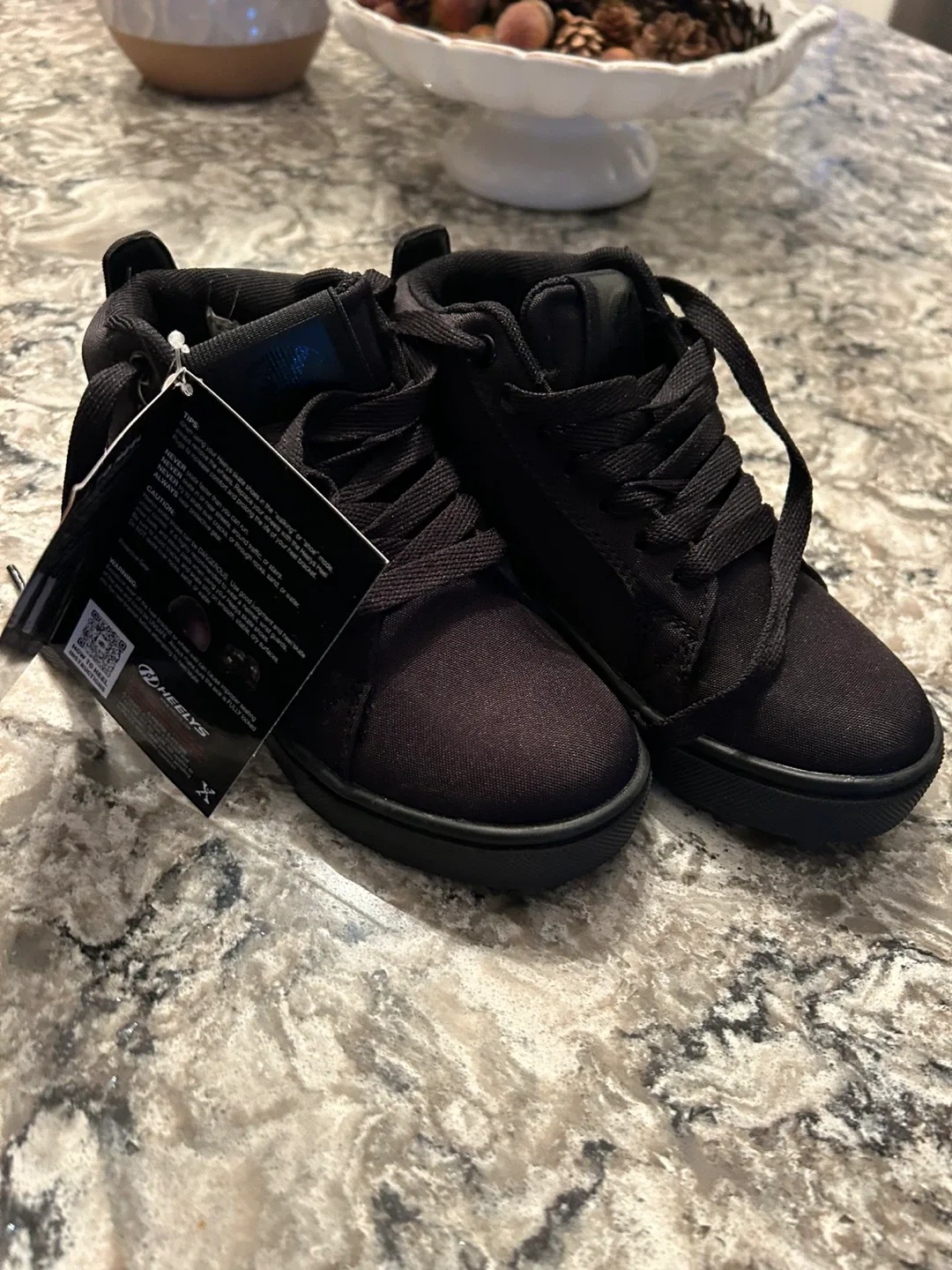 Heelys Wheeled Shoes - Size 2 - Black image indicator(5)