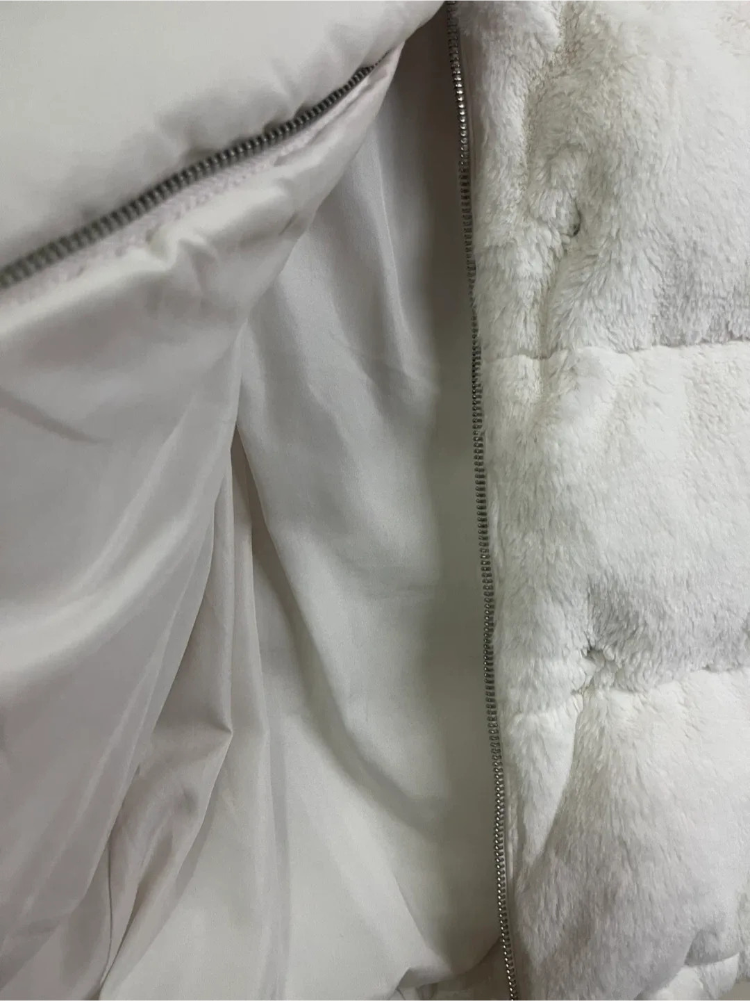 White Faux Fur Puffer coat image indicator(3)