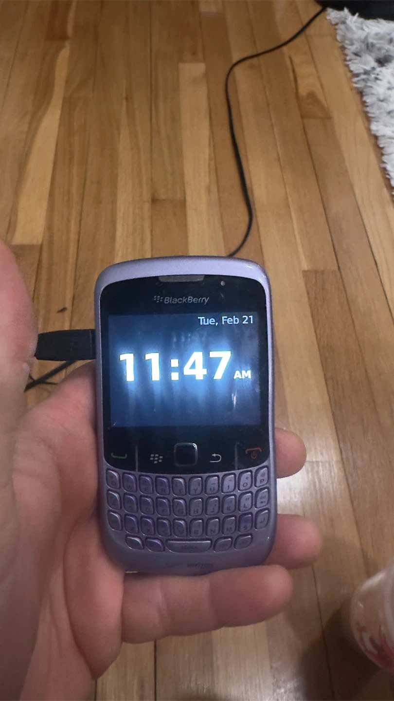 BlackBerry Curve 8530 Purple