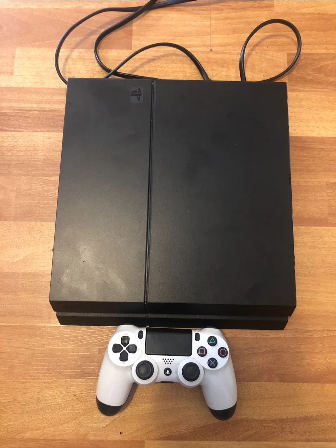 PlayStation 4 (PS4) Console with Controller image indicator(2)
