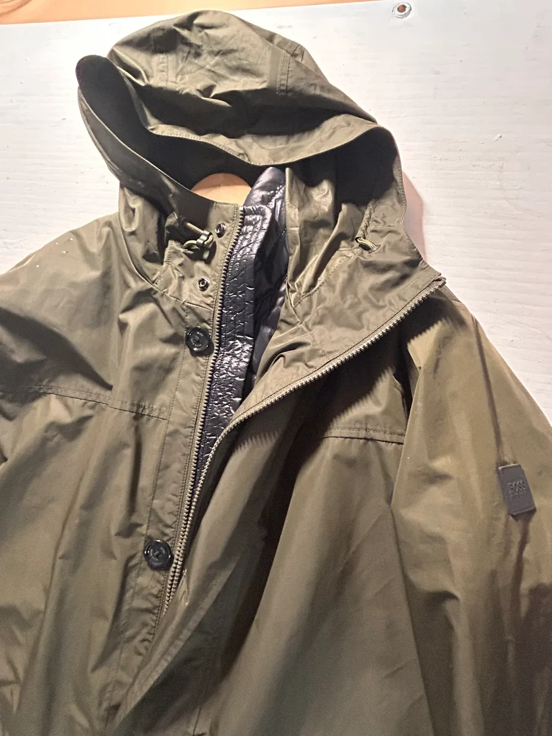 Hugo Boss Olive Green Combat original  recibe upon request image indicator(6)