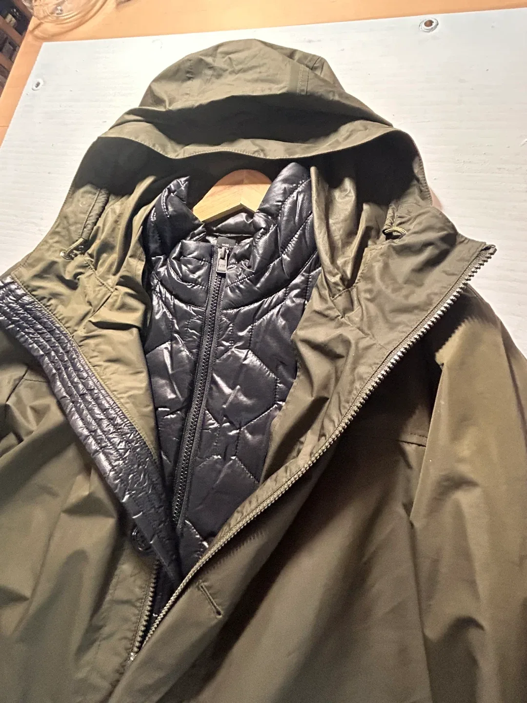 Hugo Boss Olive Green Combat original  recibe upon request image indicator(5)