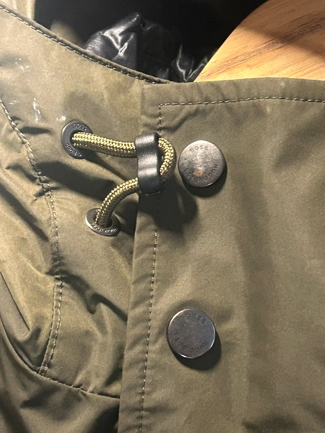 Hugo Boss Olive Green Combat original  recibe upon request image indicator(9)