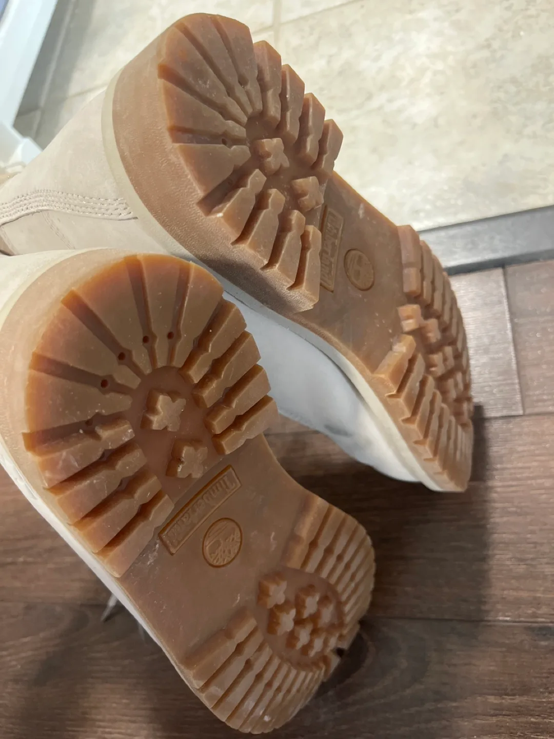 Unisex Timberland Ankle Boots - Size 40 image indicator(3)