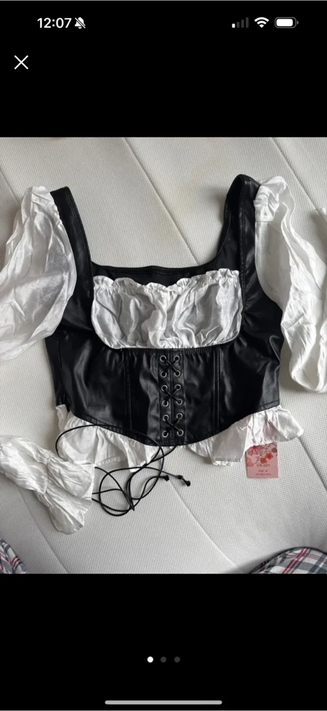 Black & White Corset Top image indicator(2)