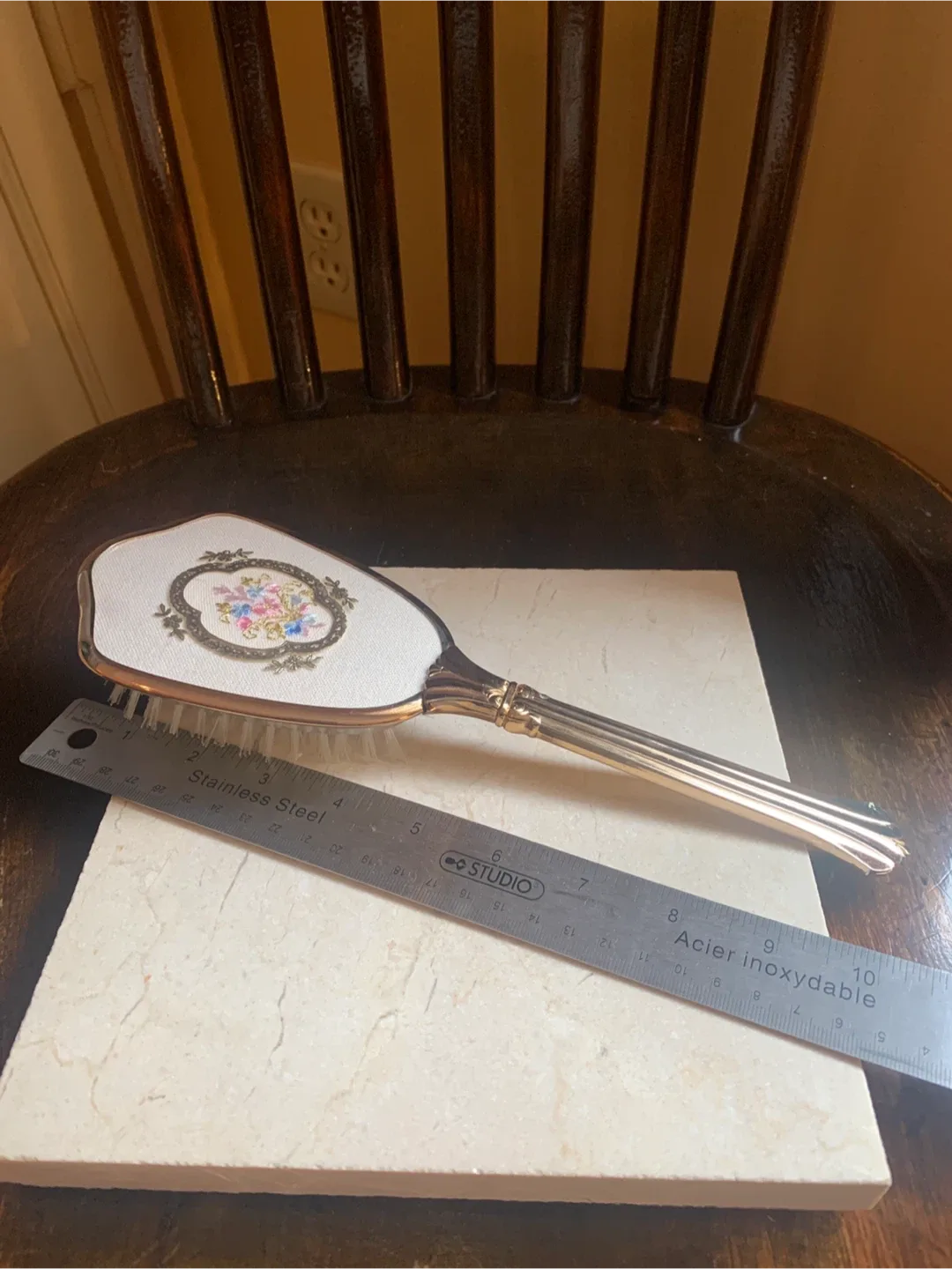 Vintage Hair Brush with Gold Handle🥕 image indicator(7)