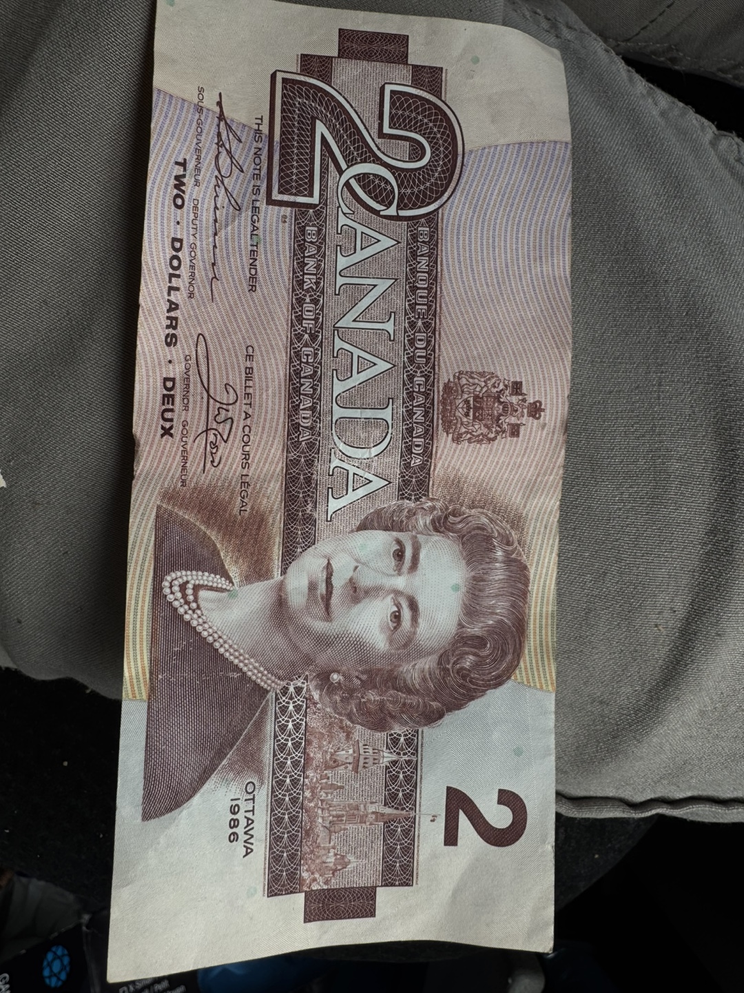 1986 2 dollar bill in great condition