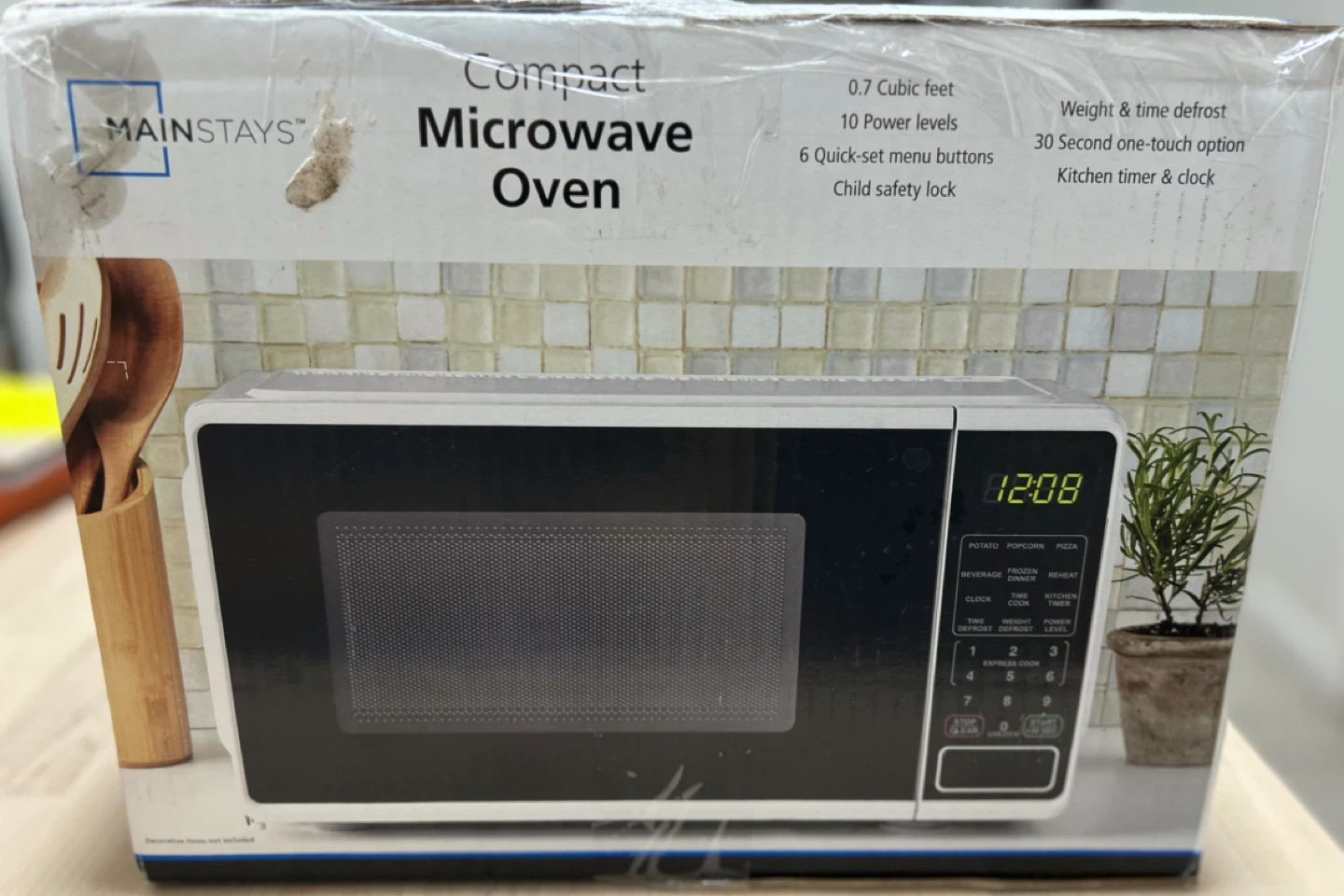 Mainstays Compact Microwave Oven - 0.7 cu ft - photo 2