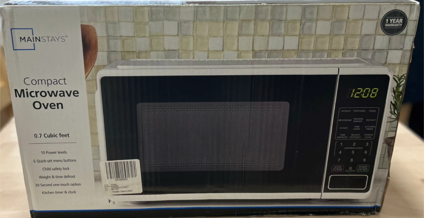Mainstays Compact Microwave Oven - 0.7 cu ft - photo 3