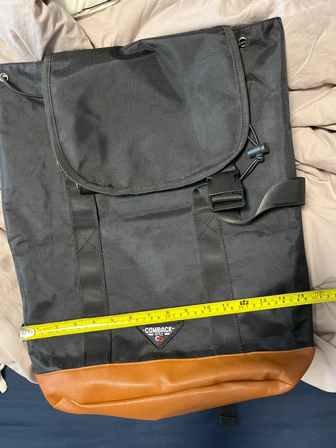 Black Backpack image indicator(5)