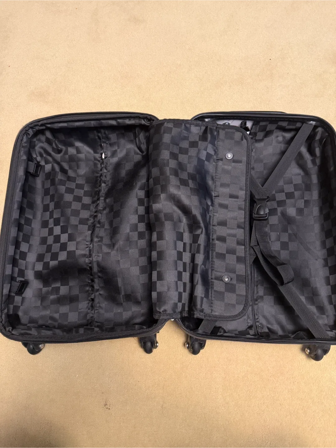 White Carry-On Luggage image indicator(2)