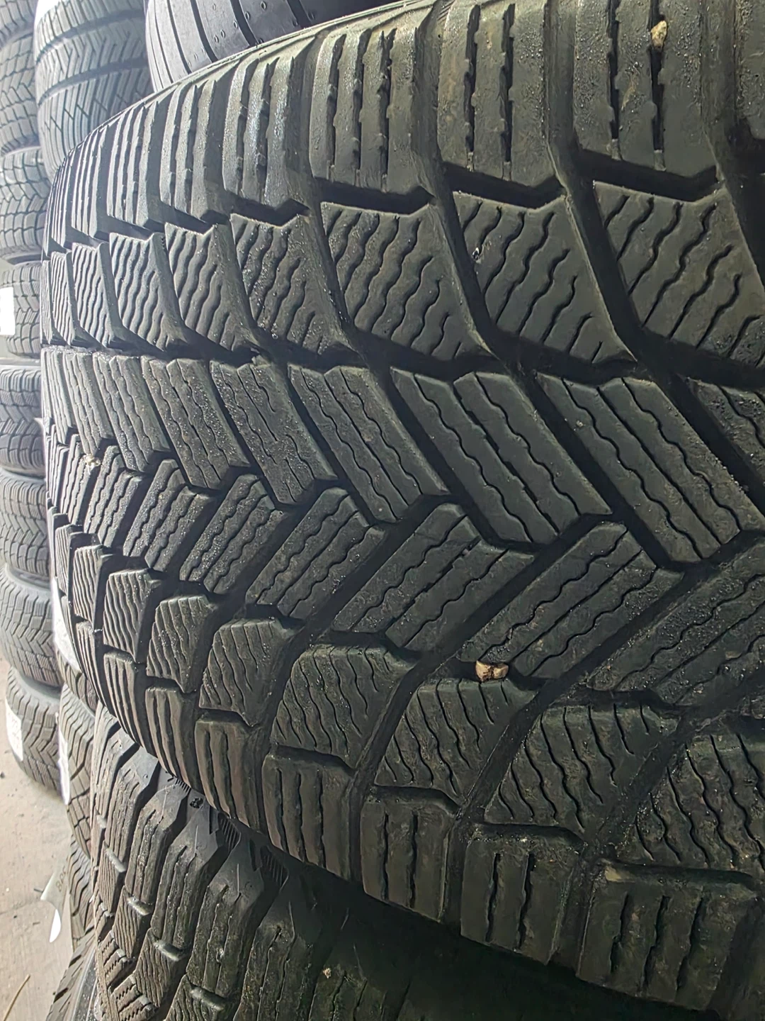 Michelin X-Ice 275/50 R20 Tires - photo 5