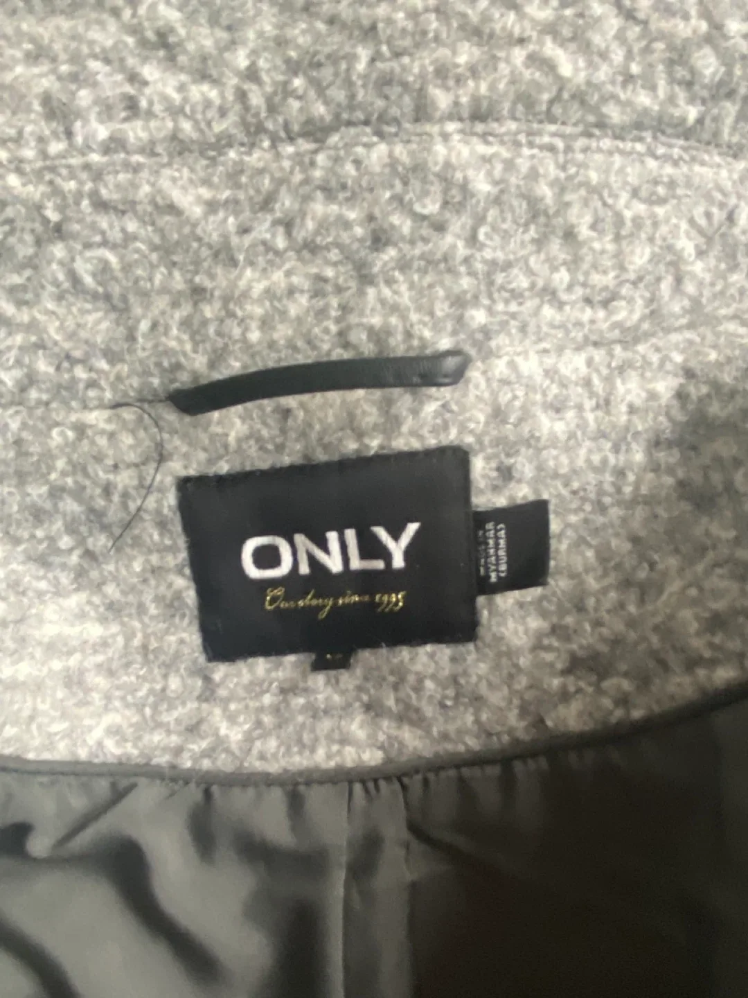 ONLY Grey Coat image indicator(3)