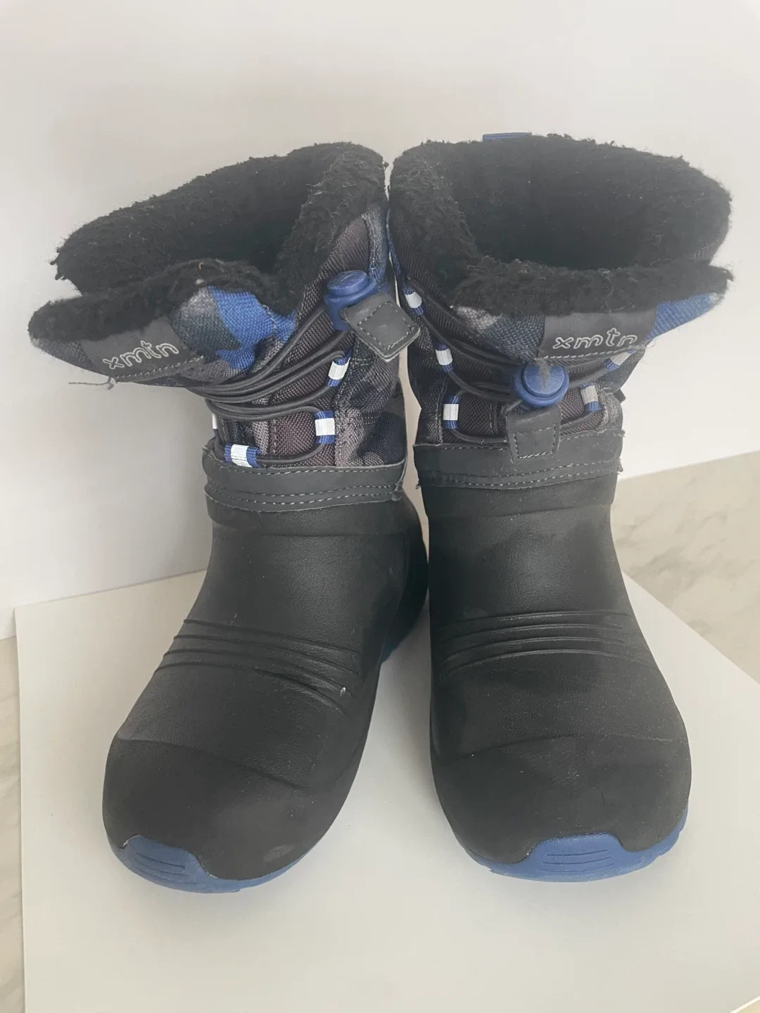 XMTN Kids Winter Boots - Size 12 image indicator(2)