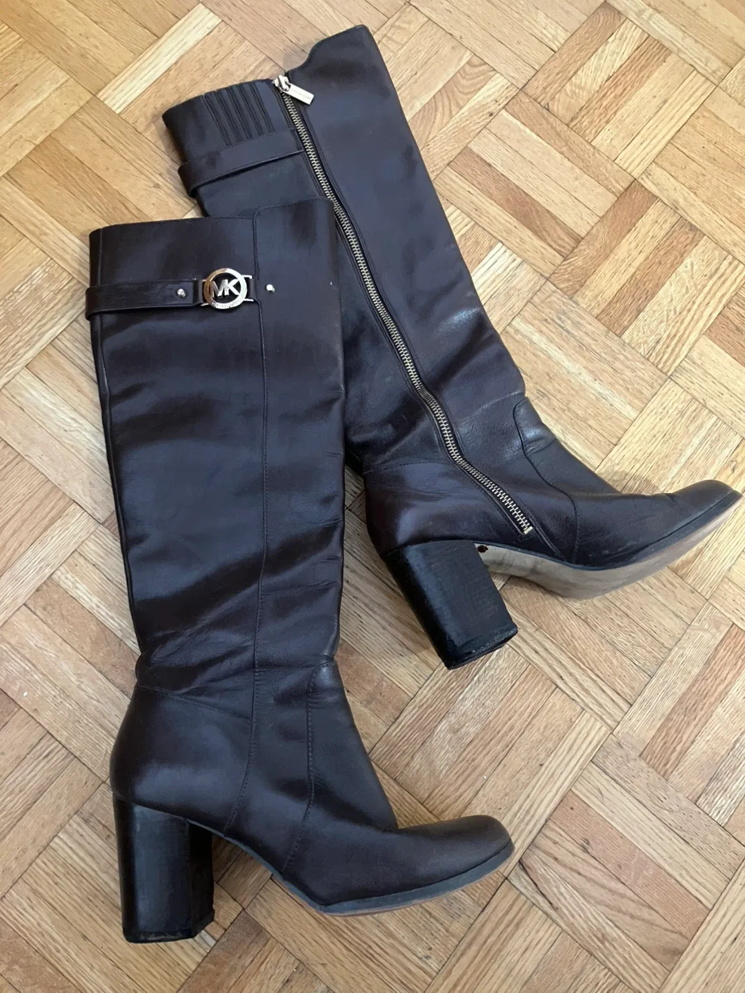 Michael Kors Leather Knee High Boots - Size 8.5M image indicator(2)
