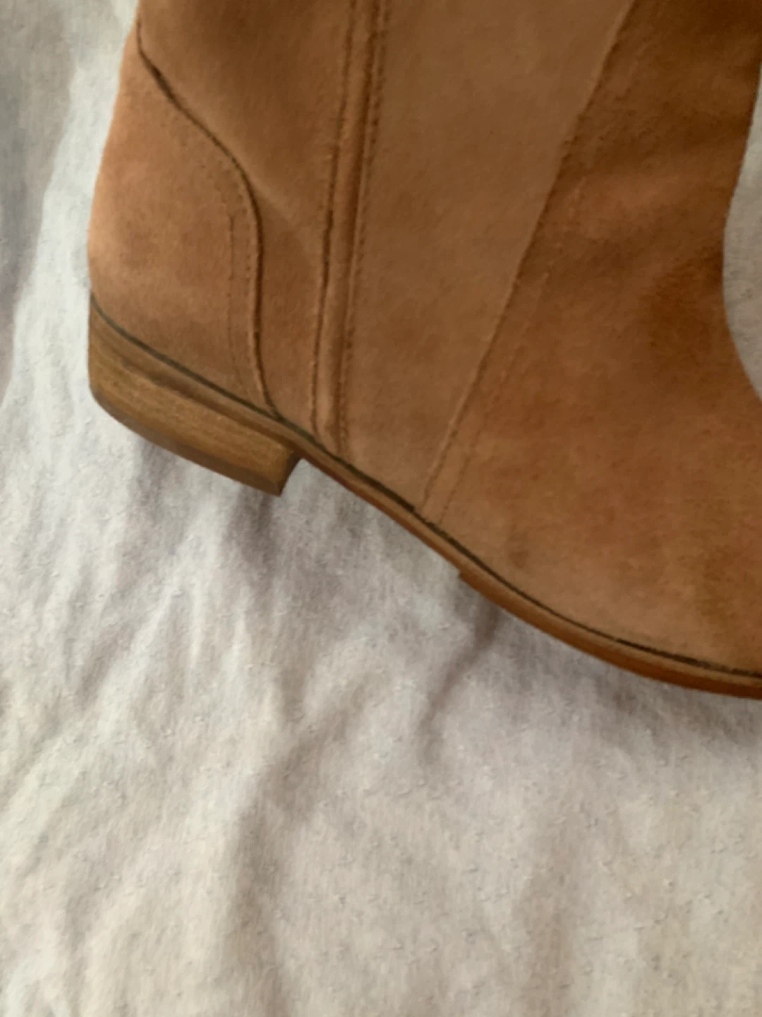 Vince Camuto Suede Ankle Boots Size 8.5