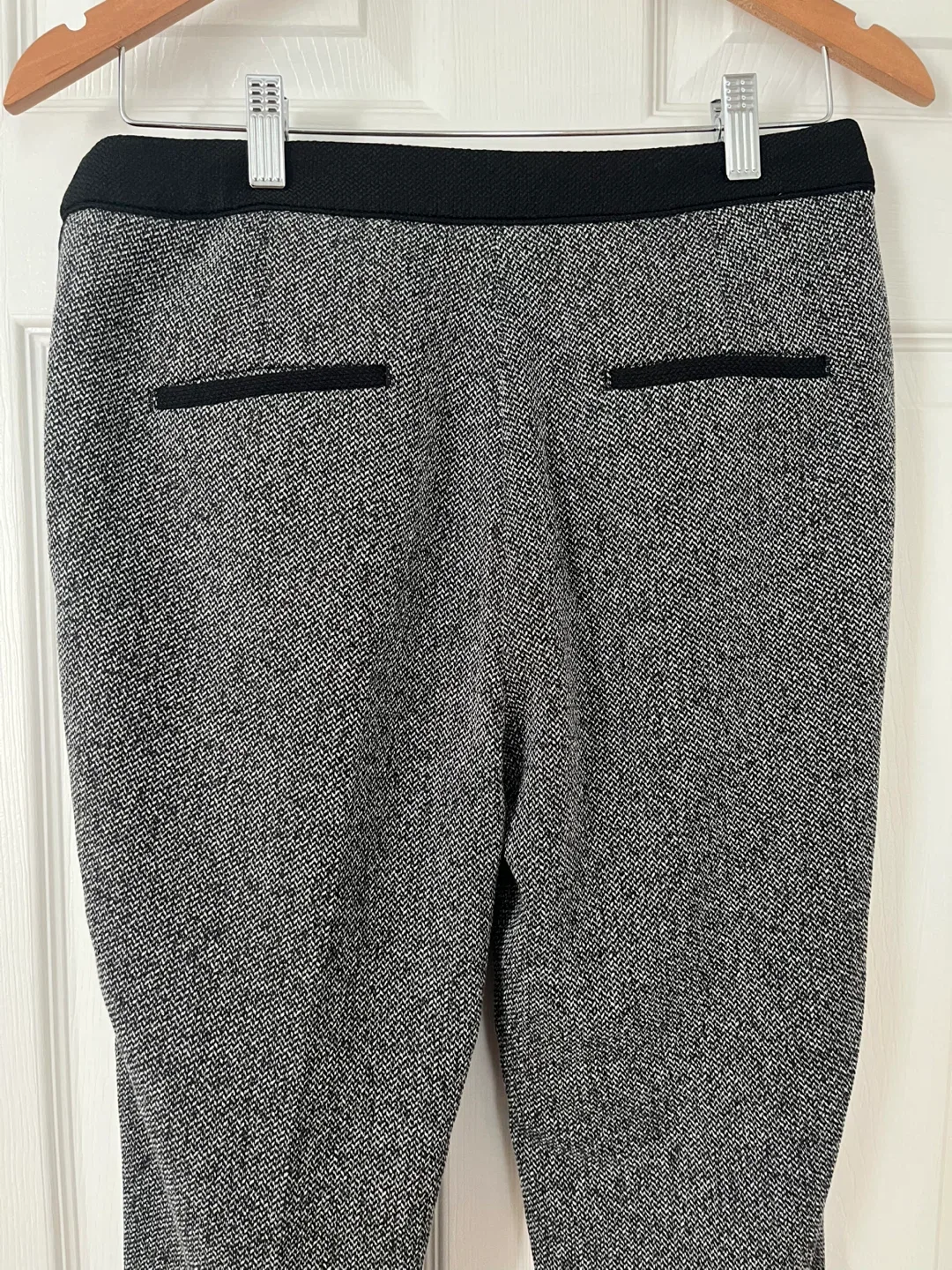 Size 8 women’s H&M Grey Patterned Trousers image indicator(2)