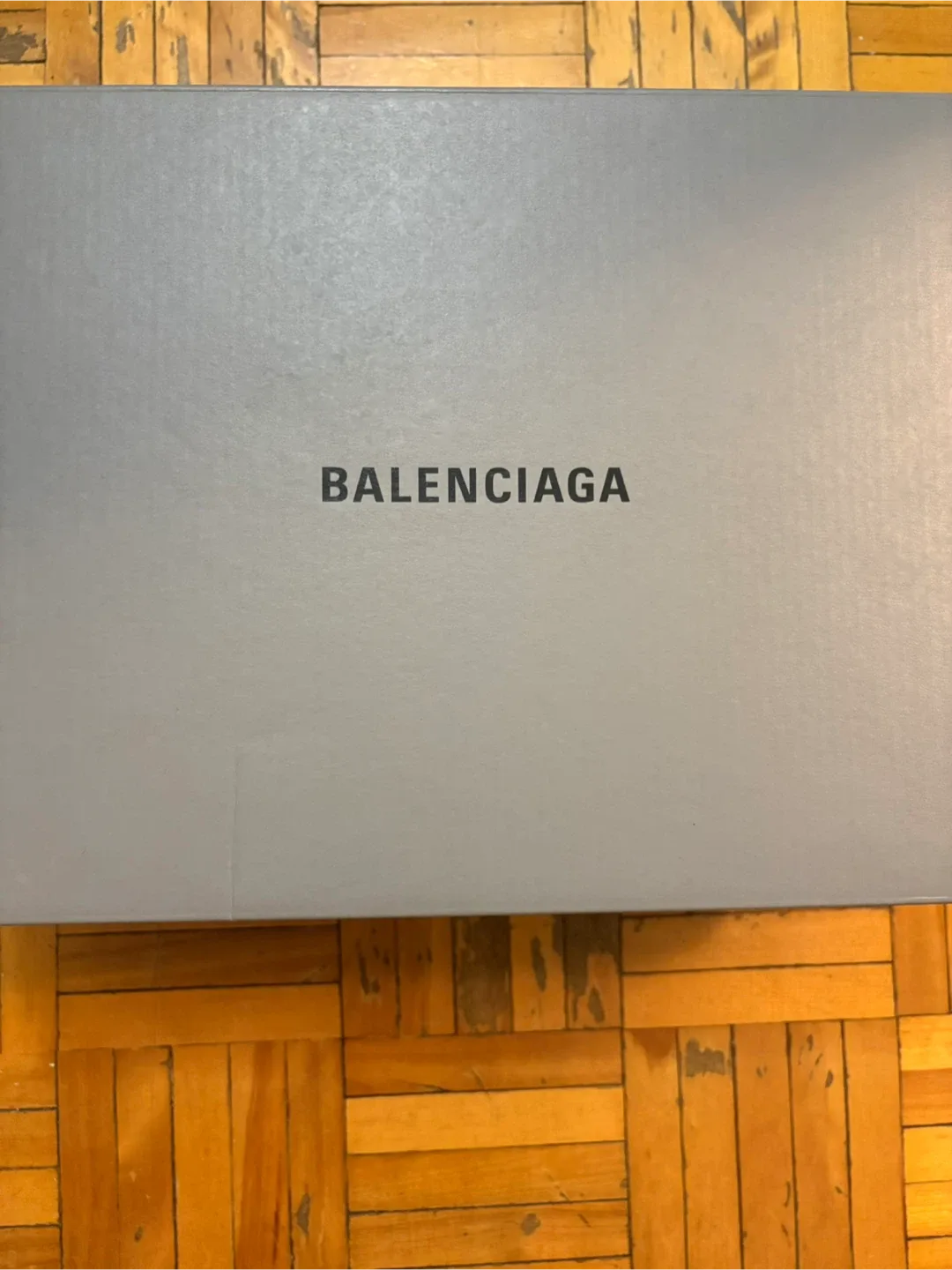 Balenciaga Track Leds image indicator(2)
