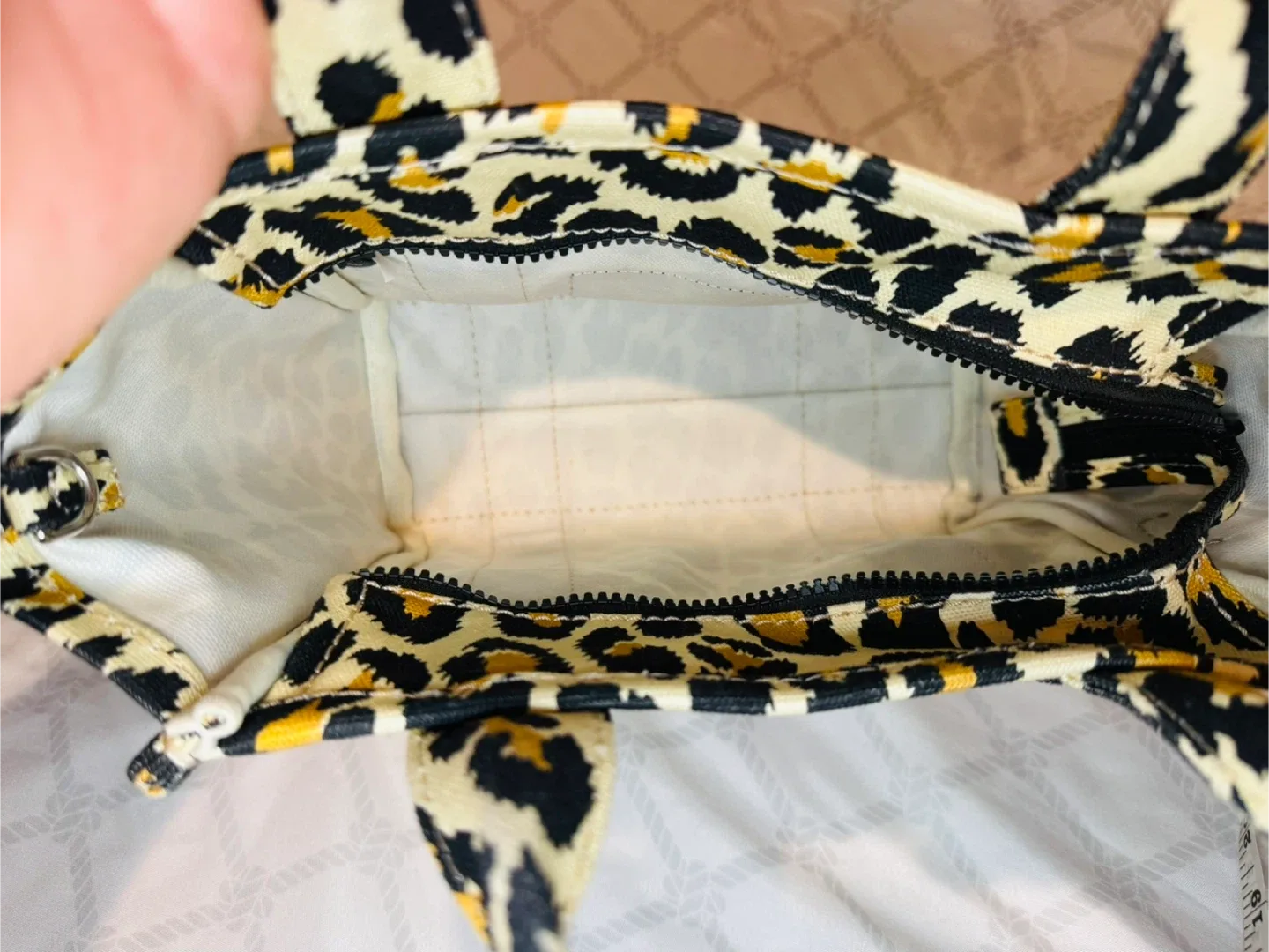 Marc Jacobs The Tote Bag Leopard Print image indicator(3)