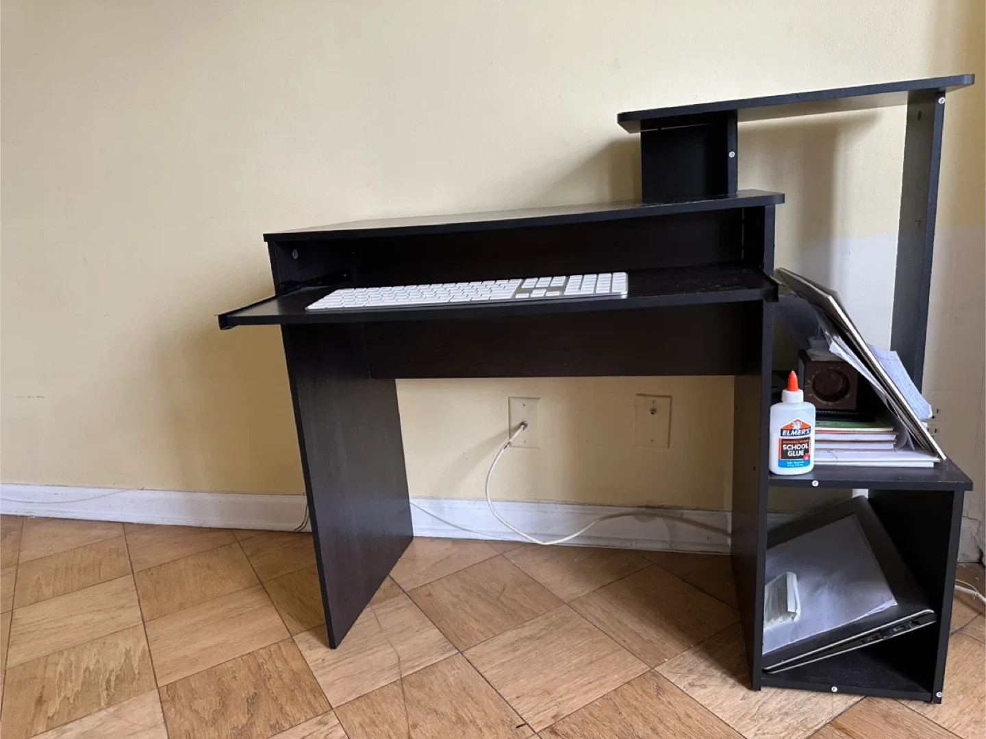 Black Studio Desk with Shelves image indicator(3)