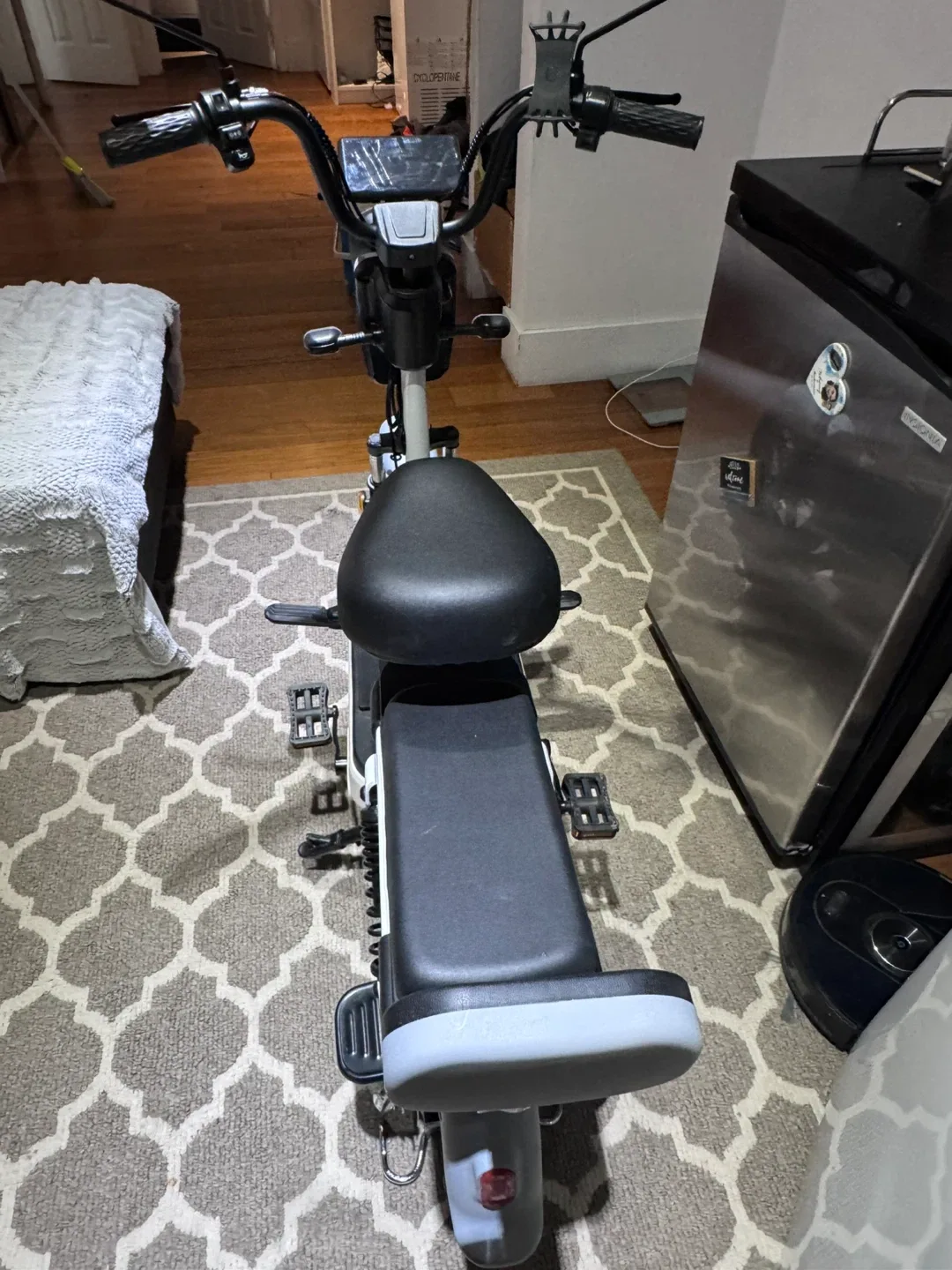 Electric Bike - Like New! image indicator(3)