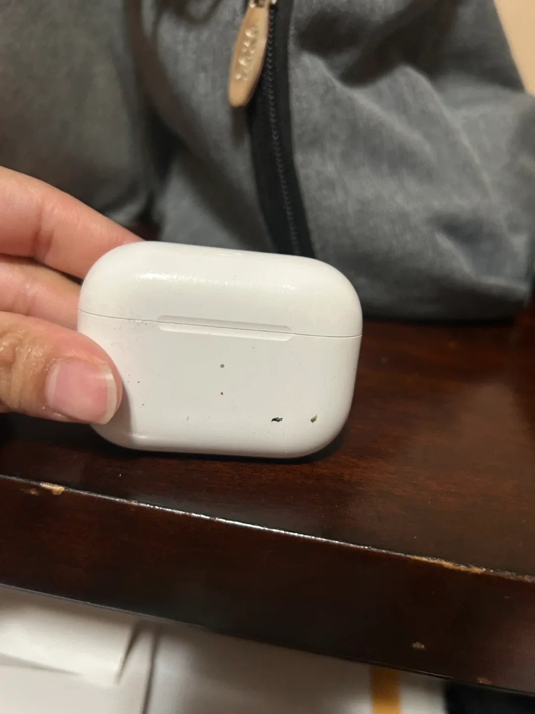 AirPods Pro CASE ONLY 🥕 image indicator(2)