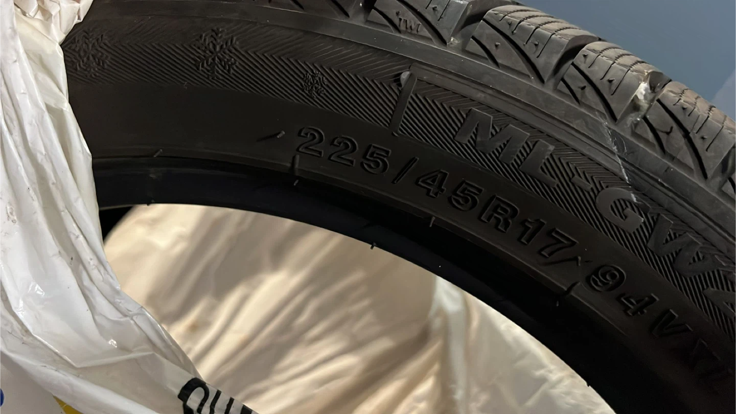 Set of 4 Winter Tires 225/45R17 - photo 2