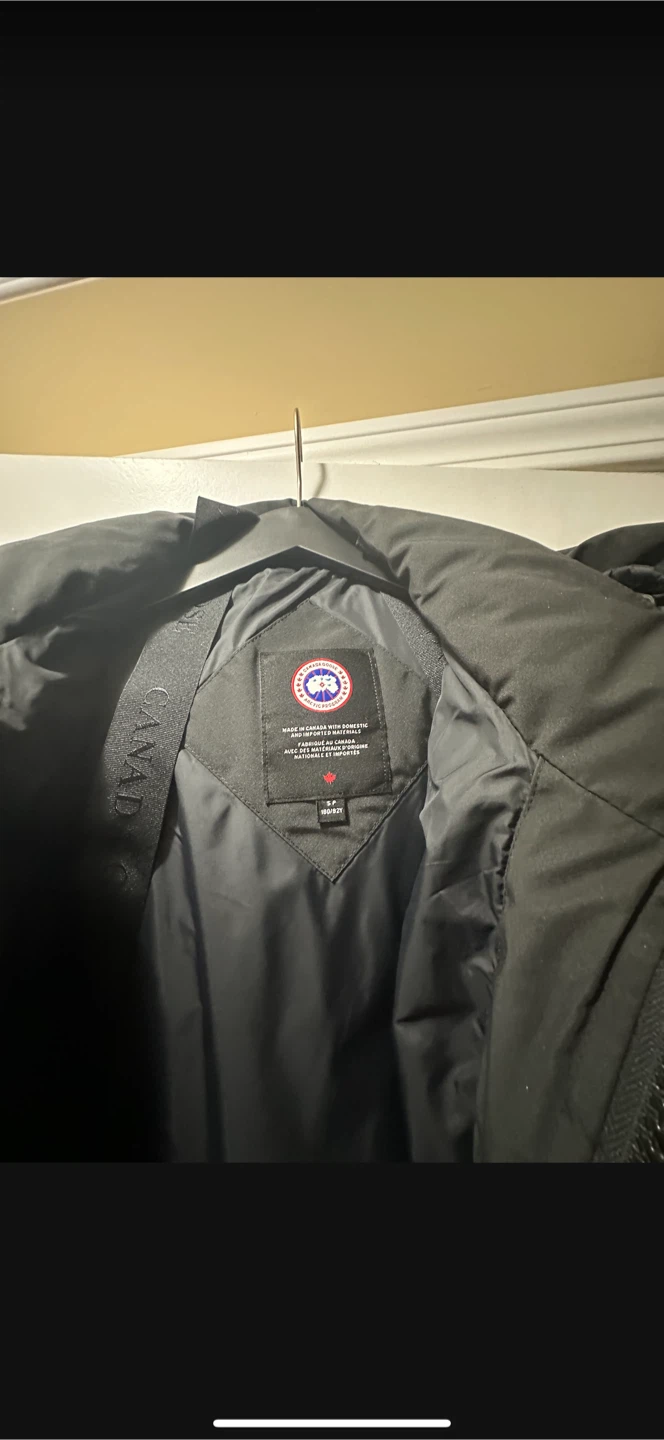 Canada Goose Black Jacket - Size S - photo 4