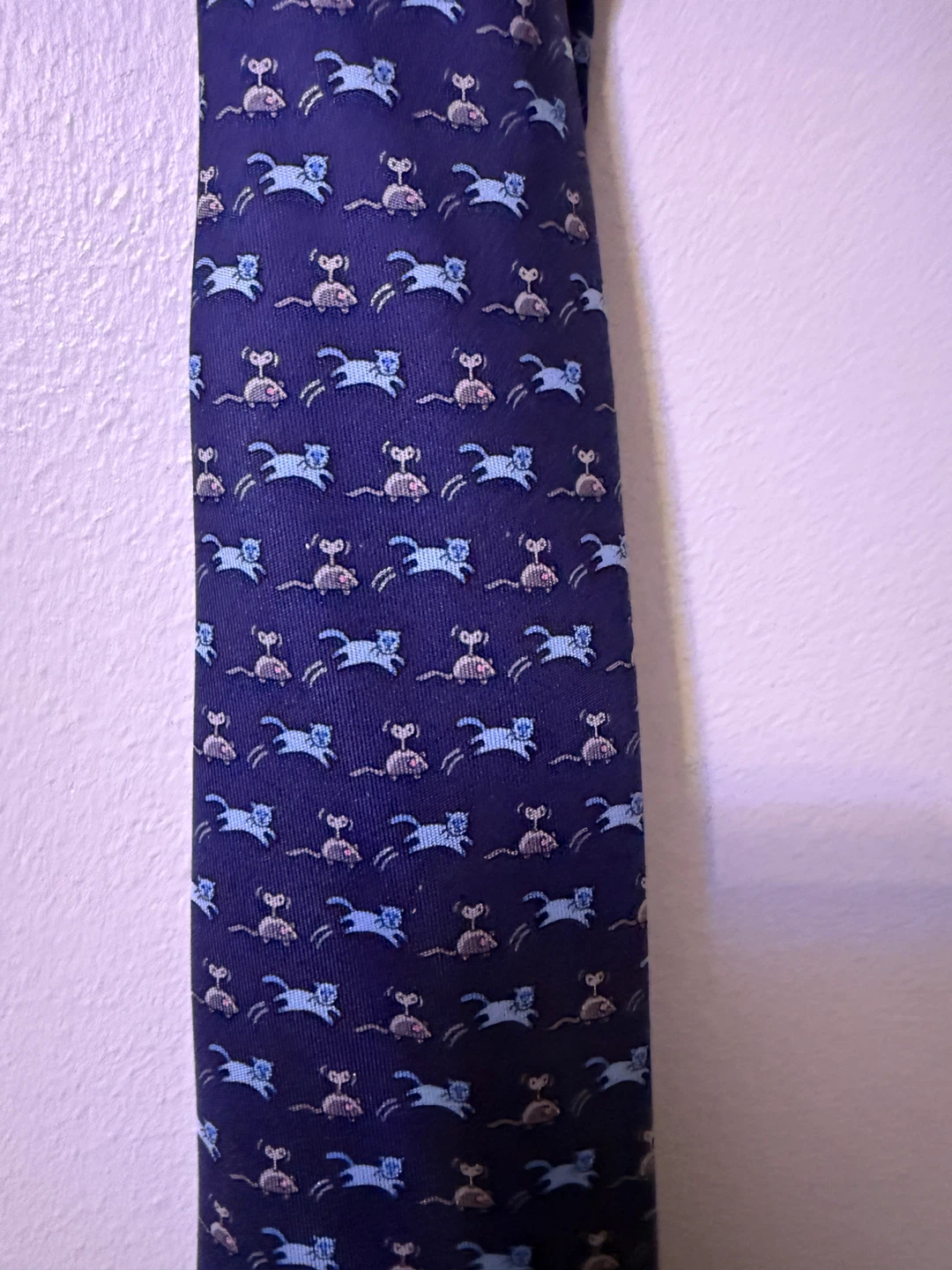 Hermès Paris Navy Blue Cat & Mouse Print Silk Tie - photo 3