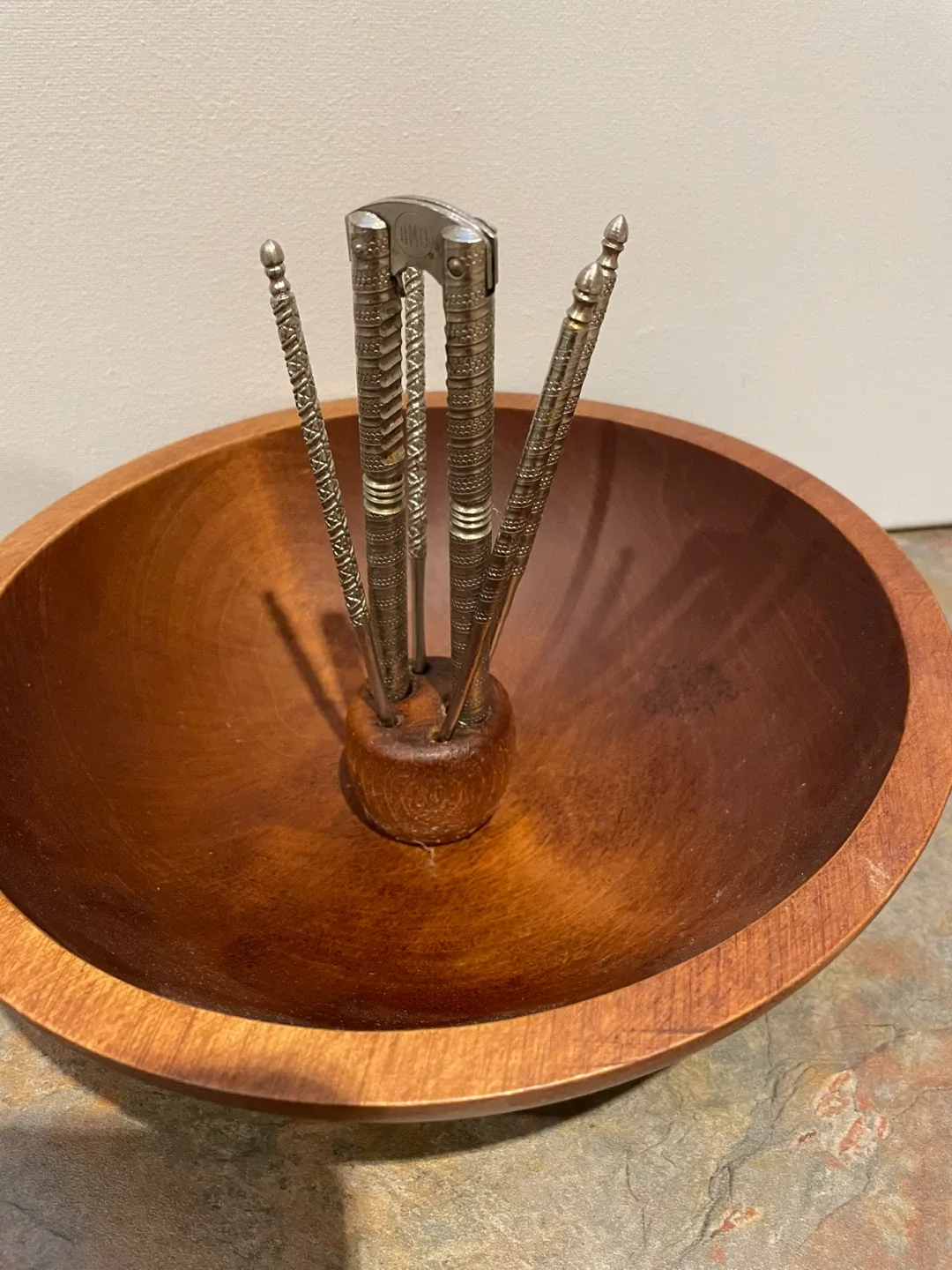 Baribocraft Nut Bowl with Tools image indicator(2)