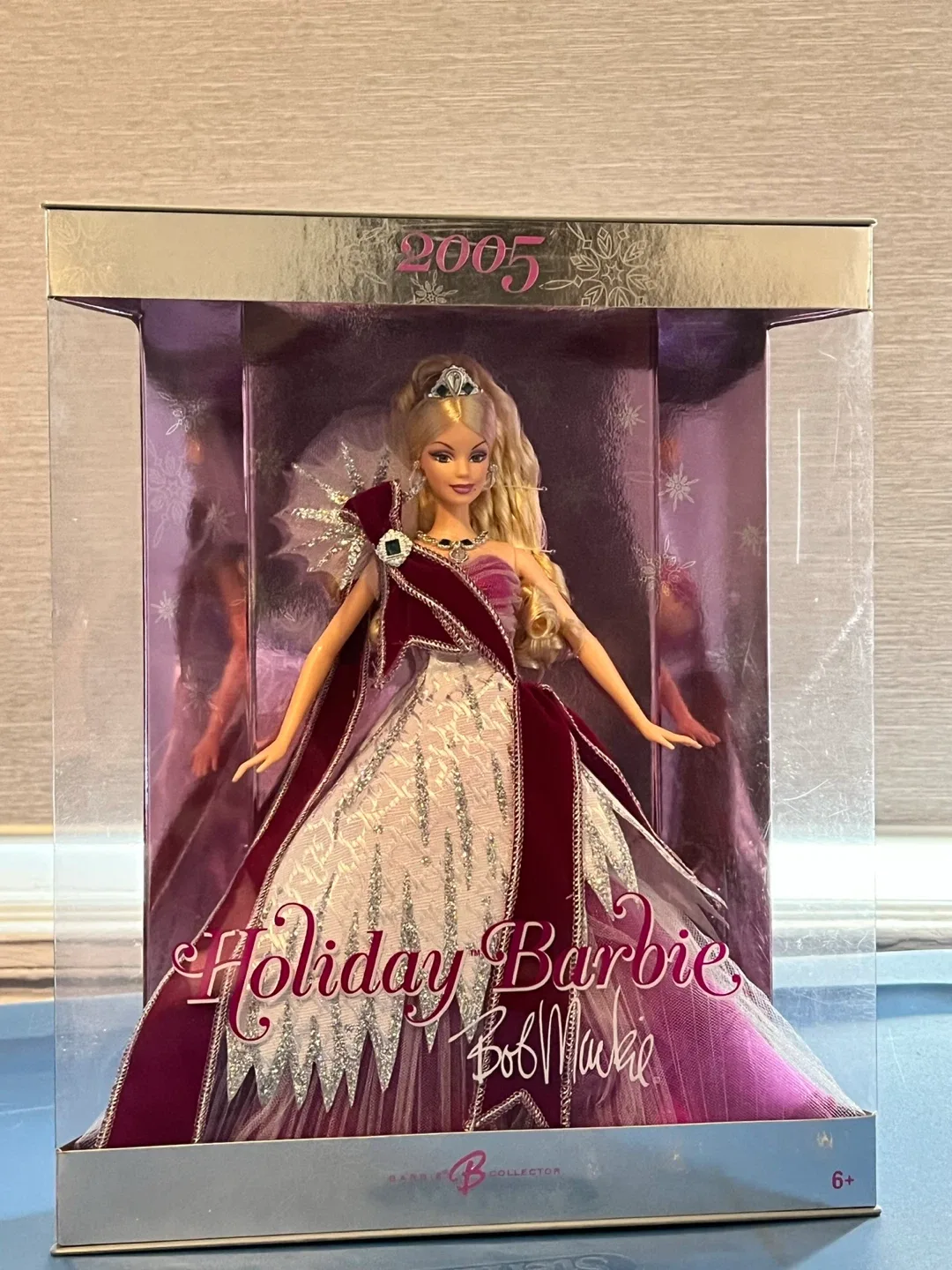 2005 Holiday Barbie by Bob Mackie Doll image indicator(2)