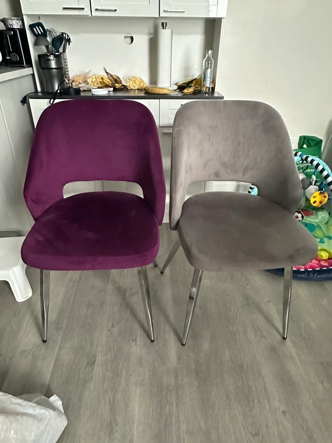 Modern Marble Dining Set – Structube “Martini” Table + 4 Chairs image indicator(4)