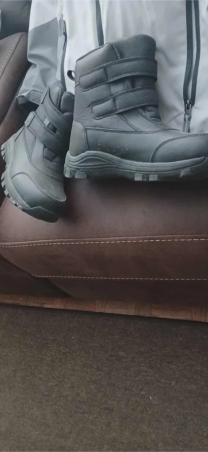 Black Winter Boots and Winter Coat image indicator(2)