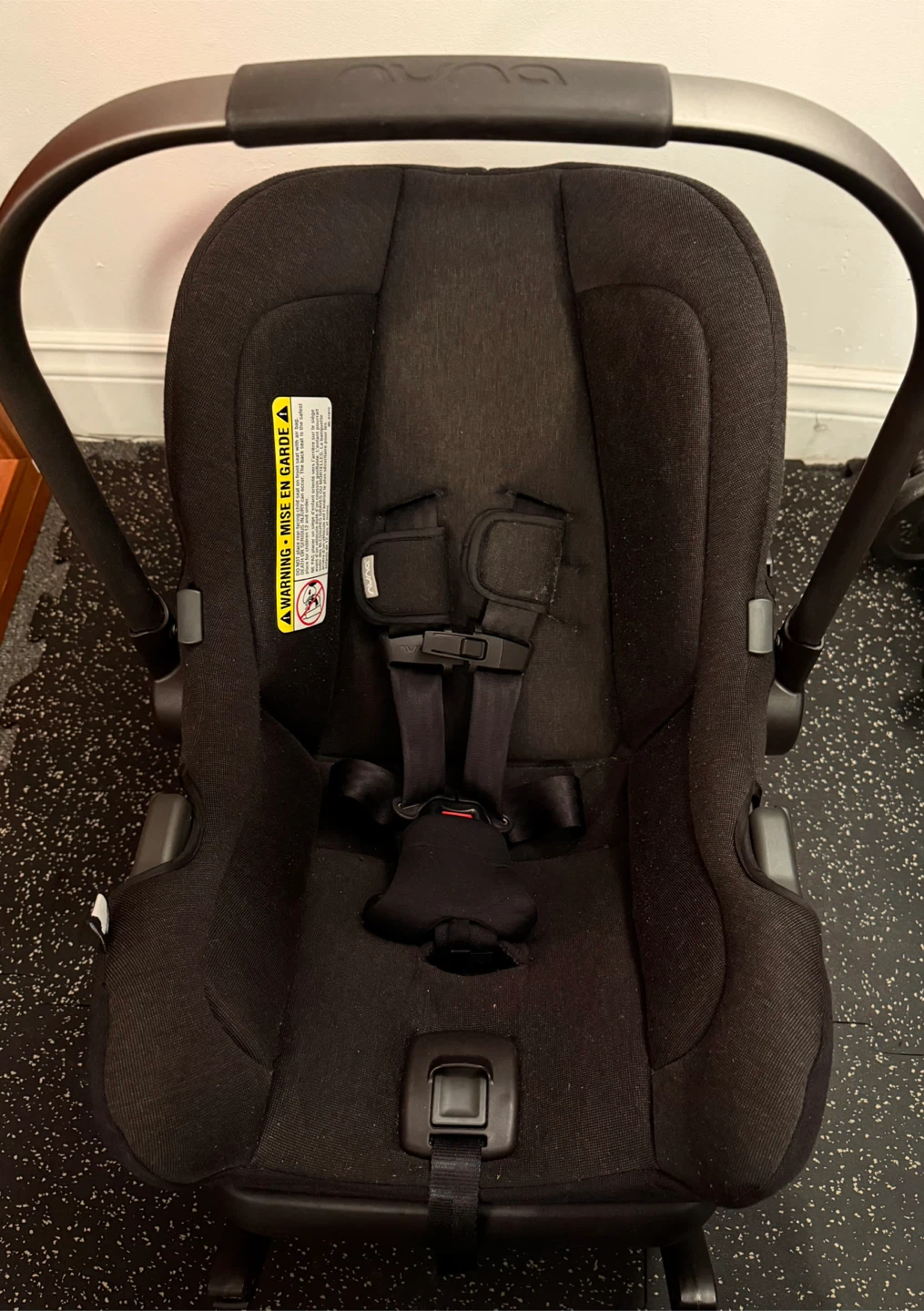 Nuna Pipa Infant Car Seat with base