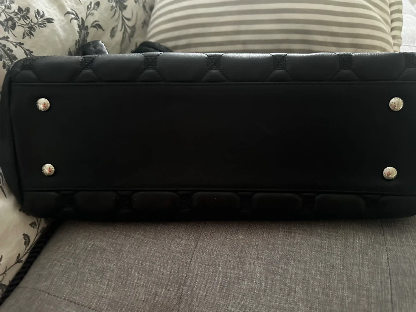 Chanel Black Quilted Leather Tote Bag image indicator(4)