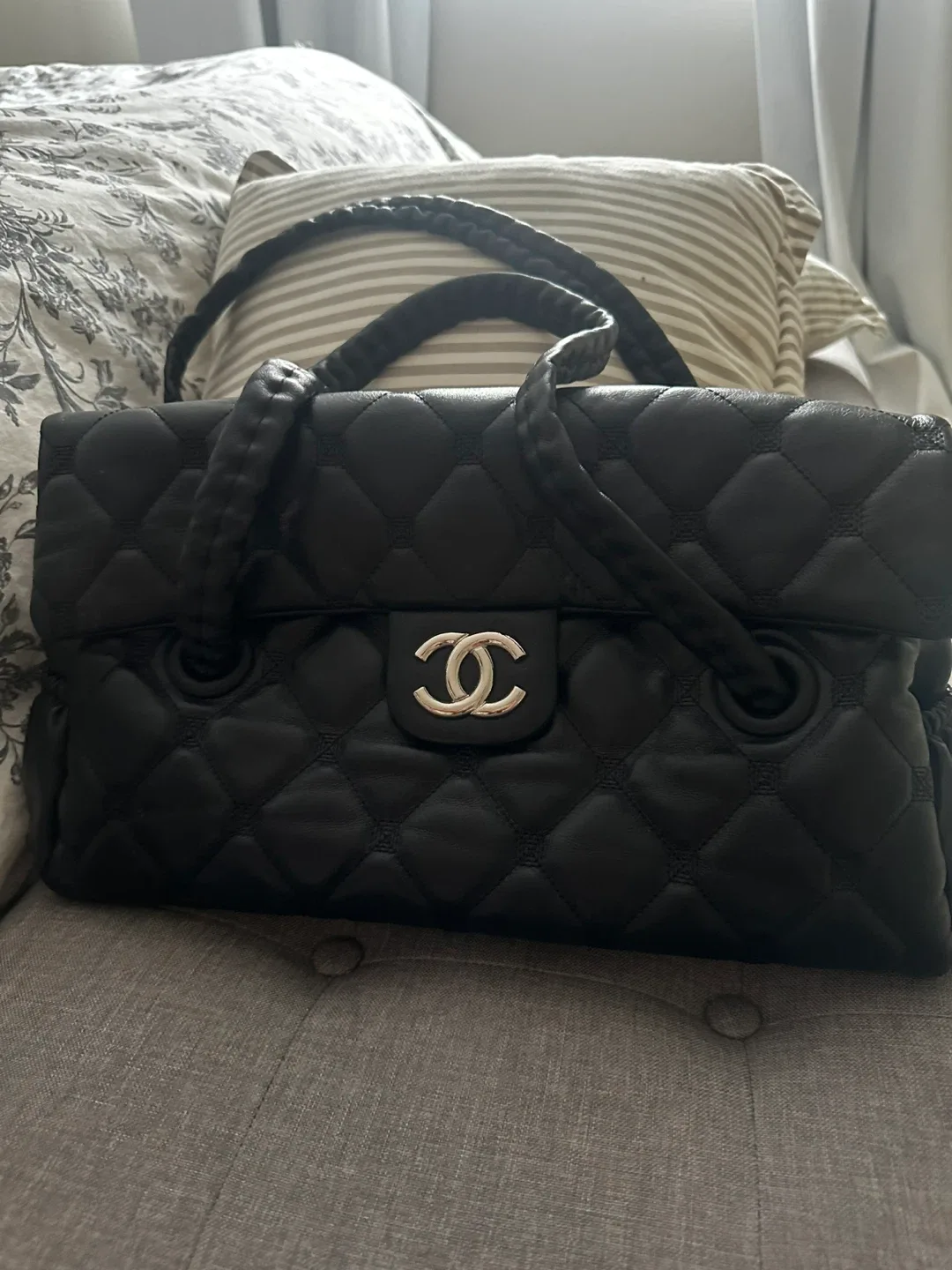 Chanel Black Quilted Leather Tote Bag image indicator(5)