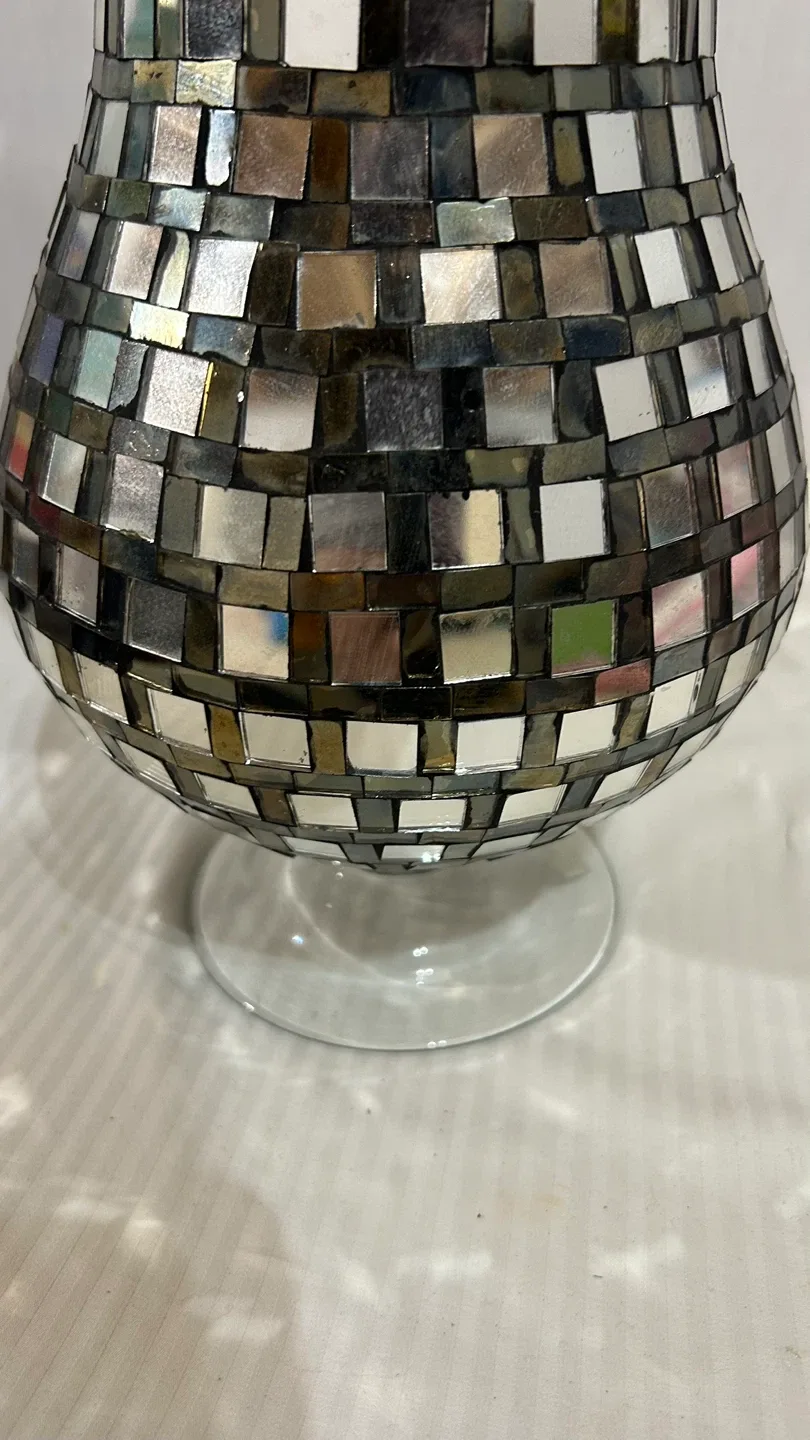 Mosaic Mirrored Vase - Home Decor image indicator(2)