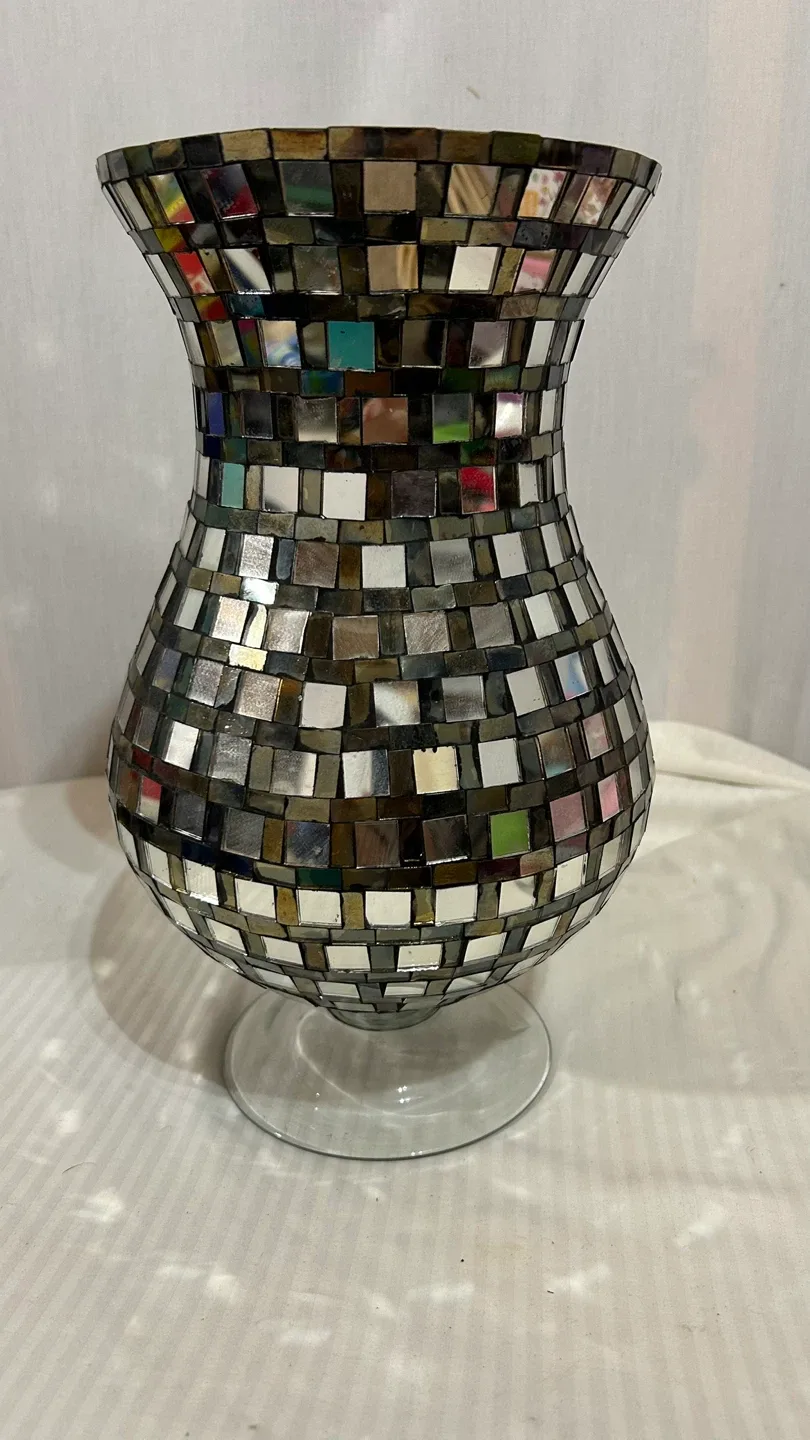 Mosaic Mirrored Vase - Home Decor image indicator(3)