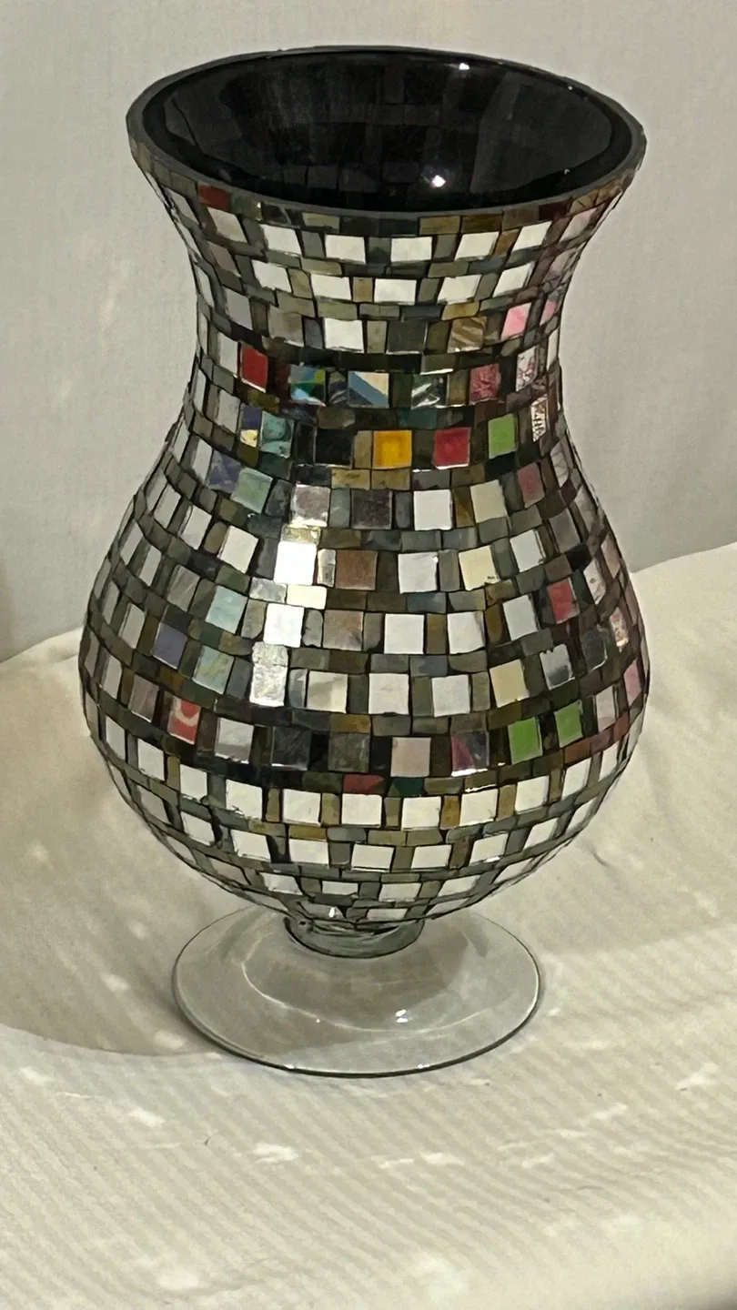 Mosaic Mirrored Vase - Home Decor image indicator(6)