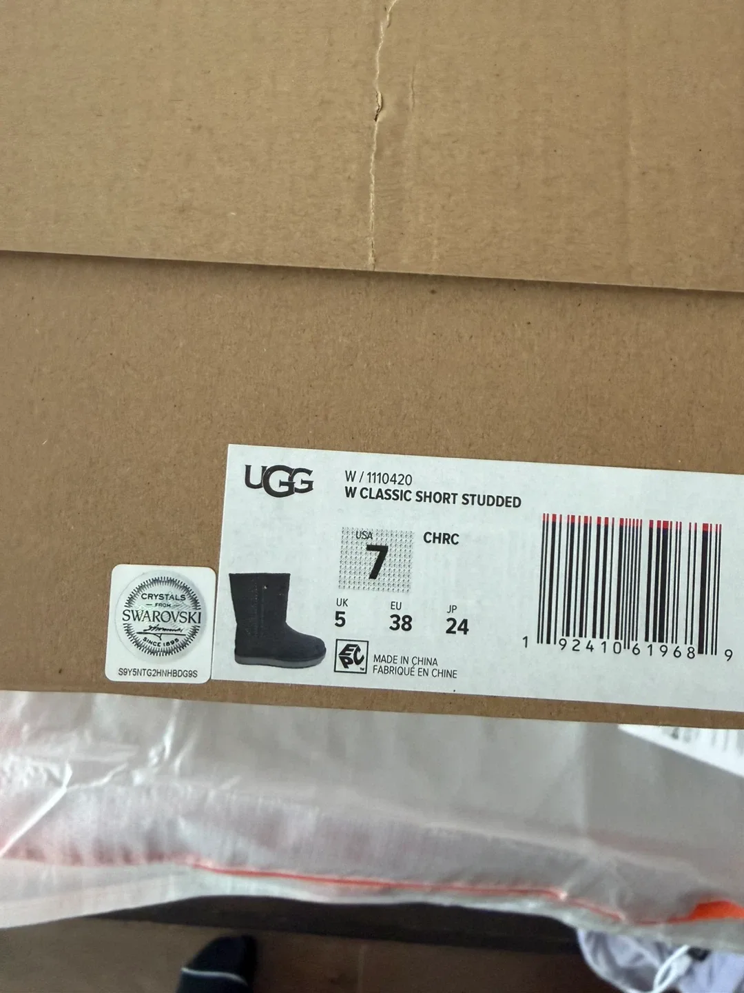 UGG W Classic Short Studded Boots - US Size 7 image indicator(2)