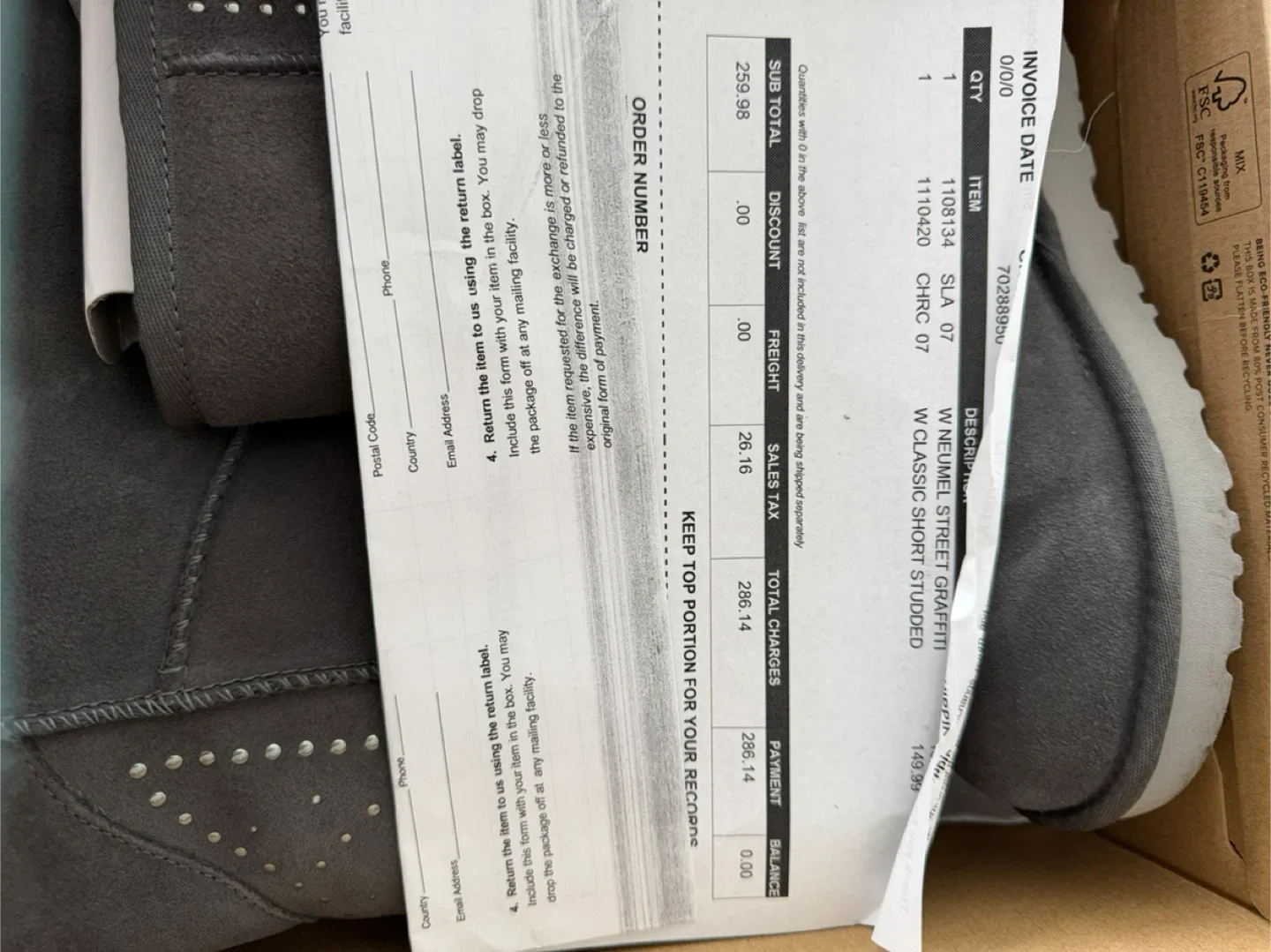 UGG W Classic Short Studded Boots - US Size 7 image indicator(4)