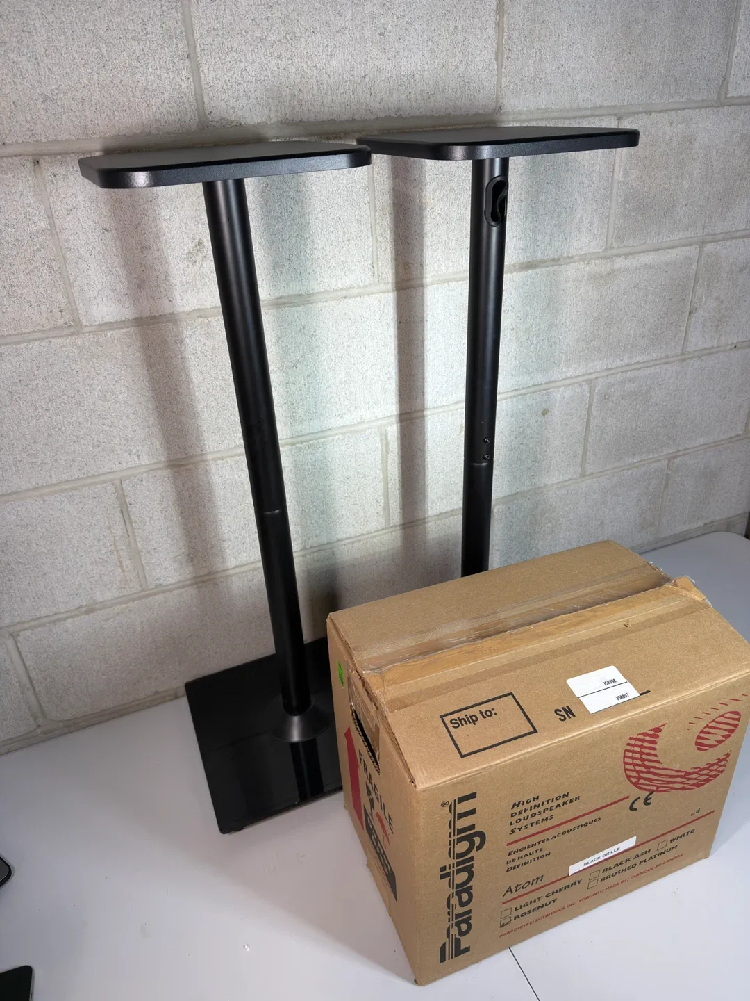 Paradigm atom V4 + Stands image indicator(2)