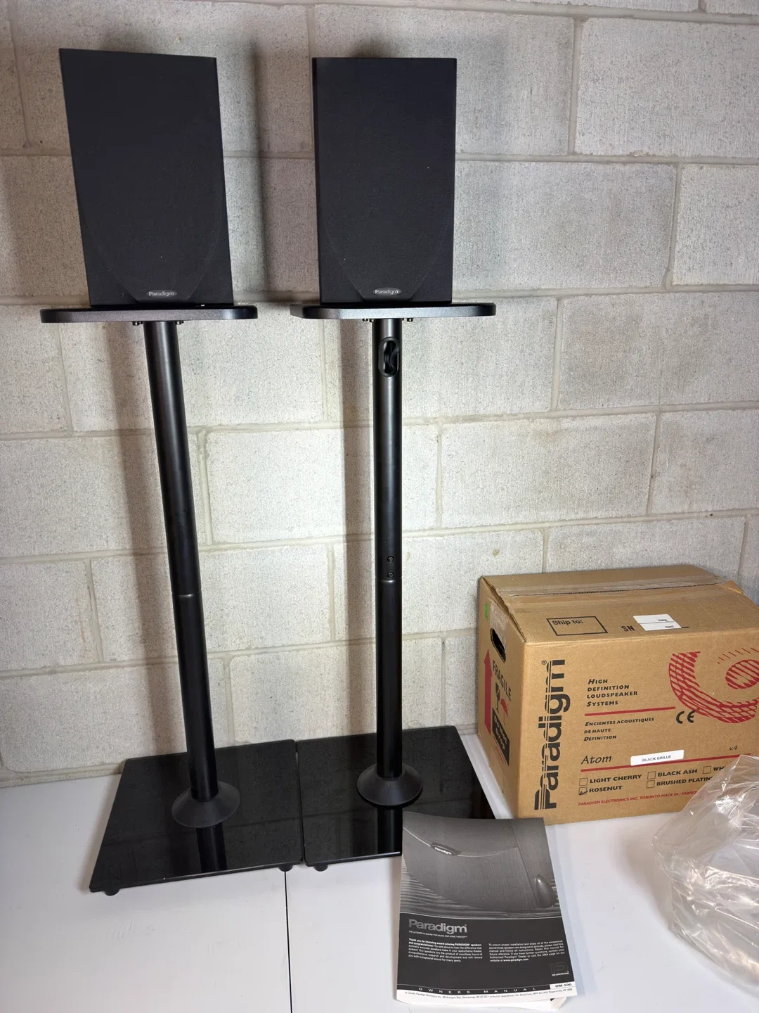 Paradigm atom V4 + Stands image indicator(3)